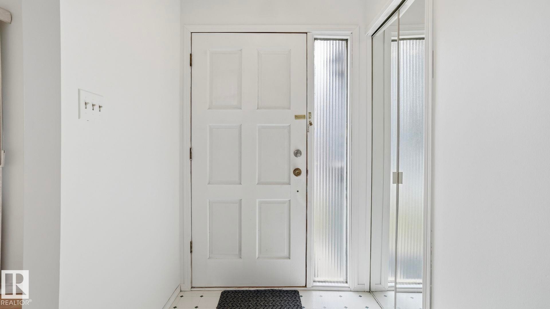 9834 167A Avenue, Edmonton, AB - Indoor Photo Showing Other Room