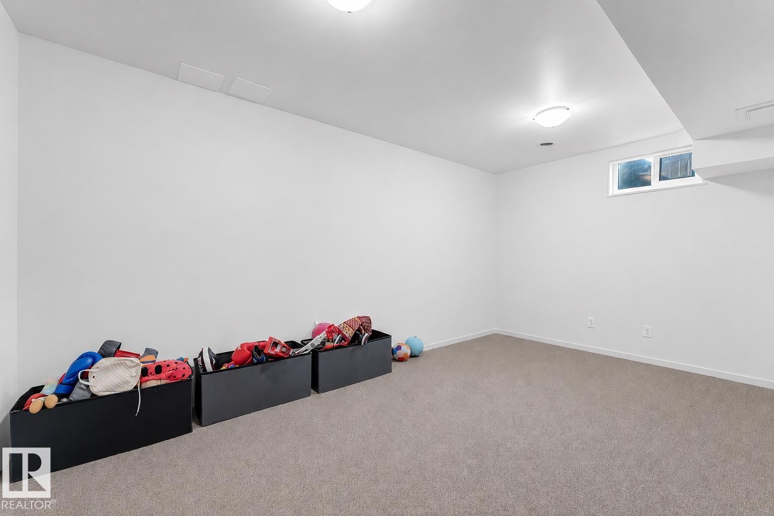 45 1820 56 Street, Edmonton, AB - Indoor Photo Showing Other Room