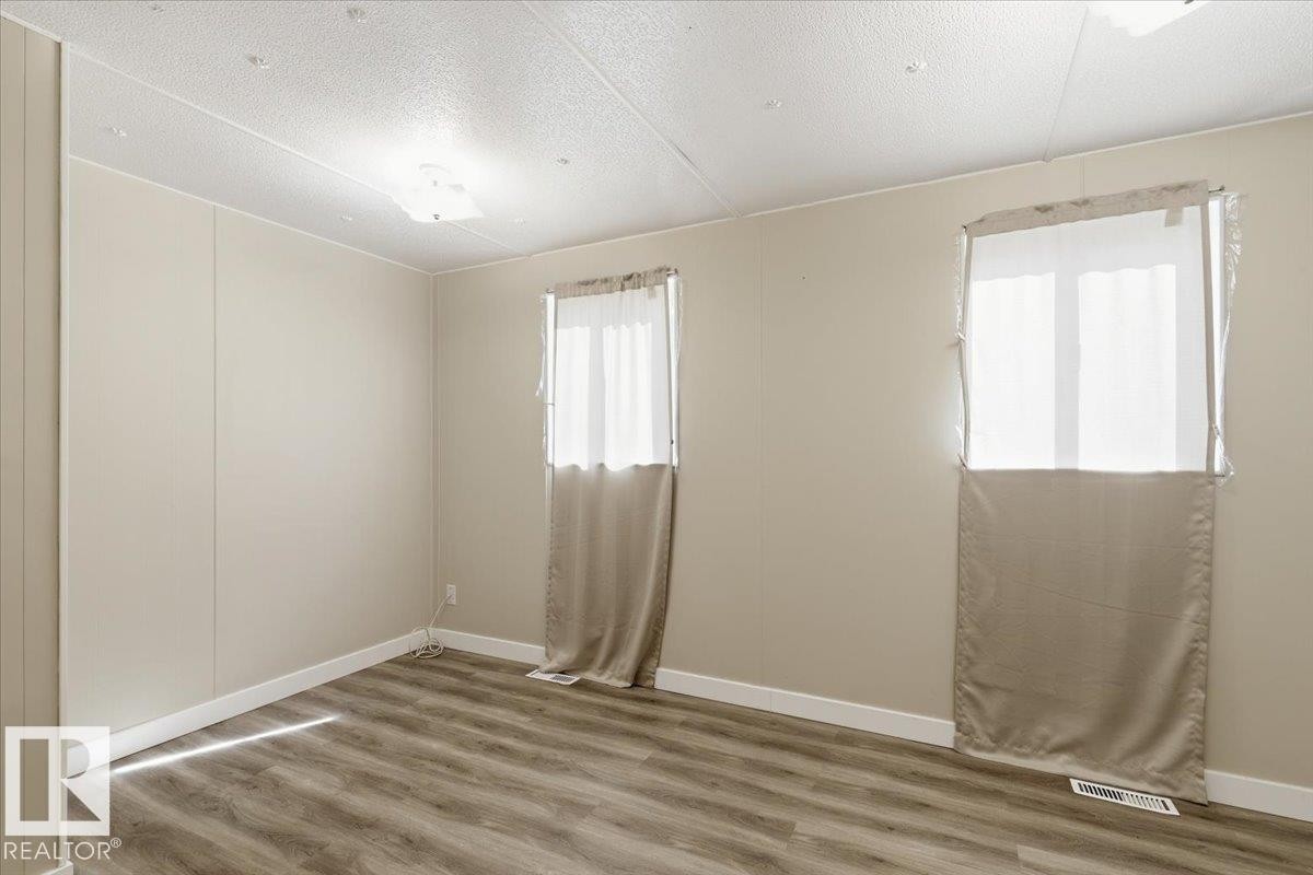 5108 44Ave, Calmar, AB