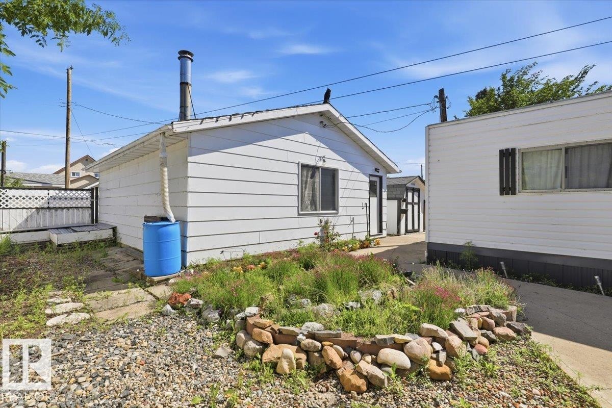 5108 44Ave, Calmar, AB
