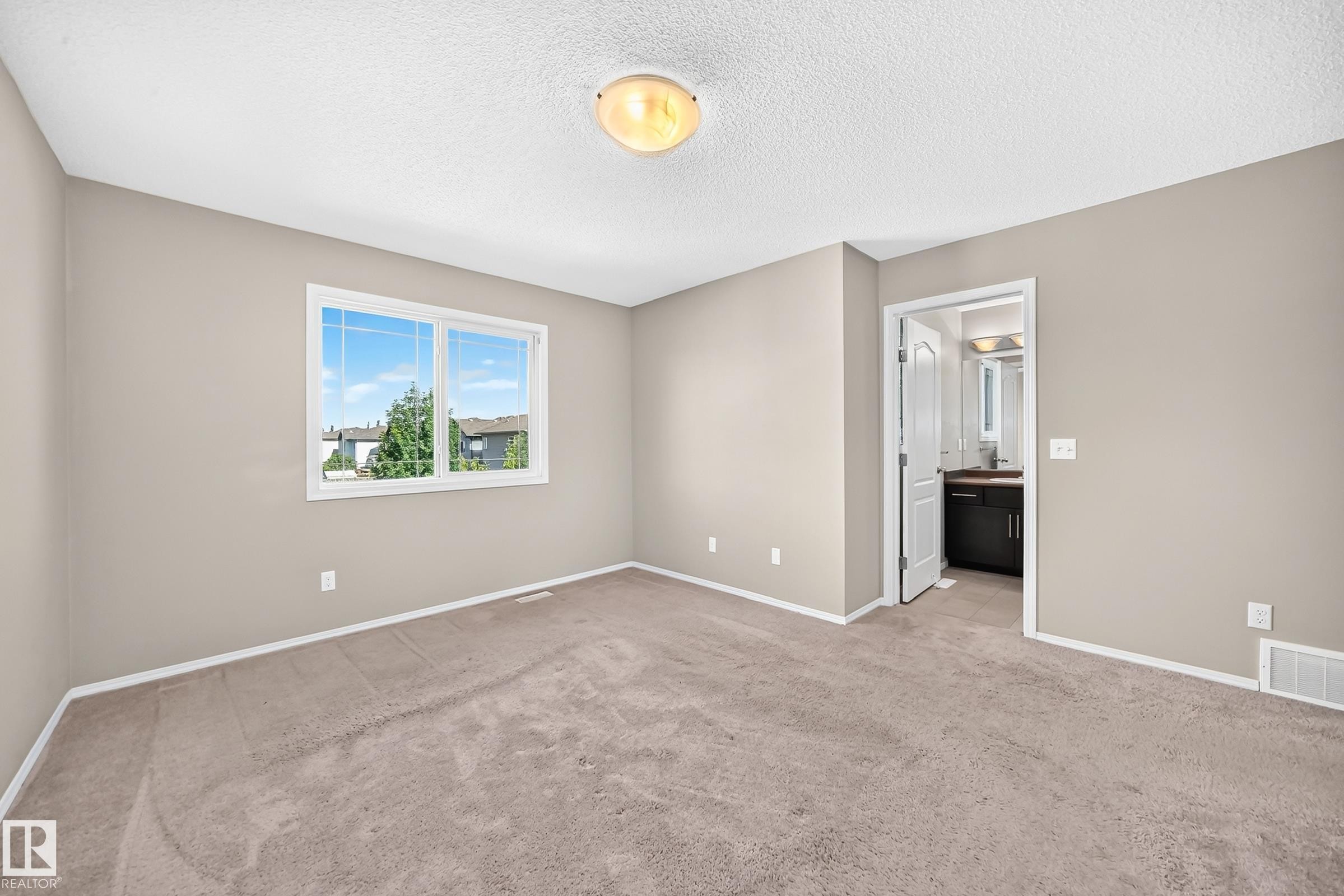 1806 Rutherford Road Sw, Edmonton, AB - Indoor Photo Showing Other Room
