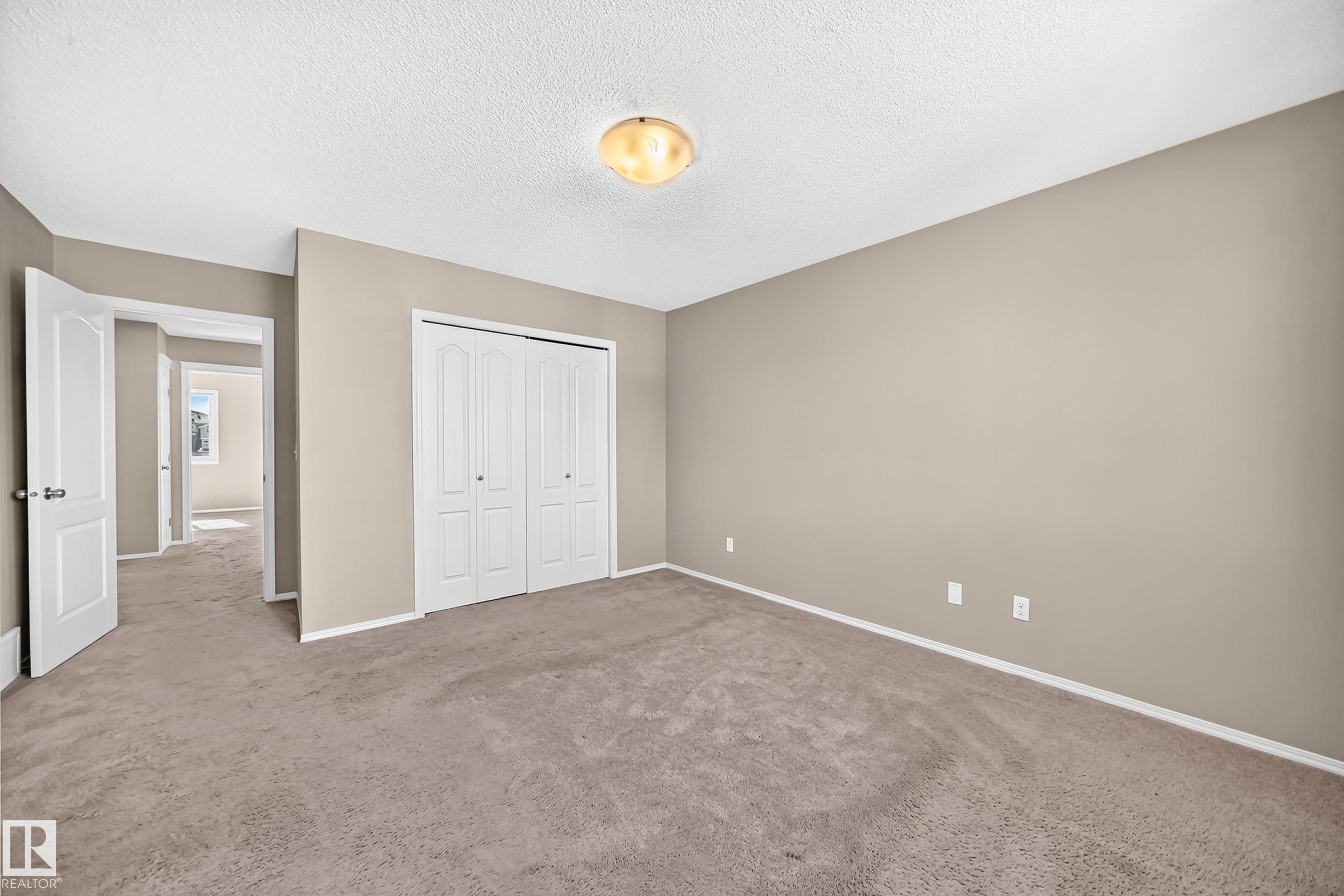 1806 Rutherford Road Sw, Edmonton, AB - Indoor Photo Showing Other Room
