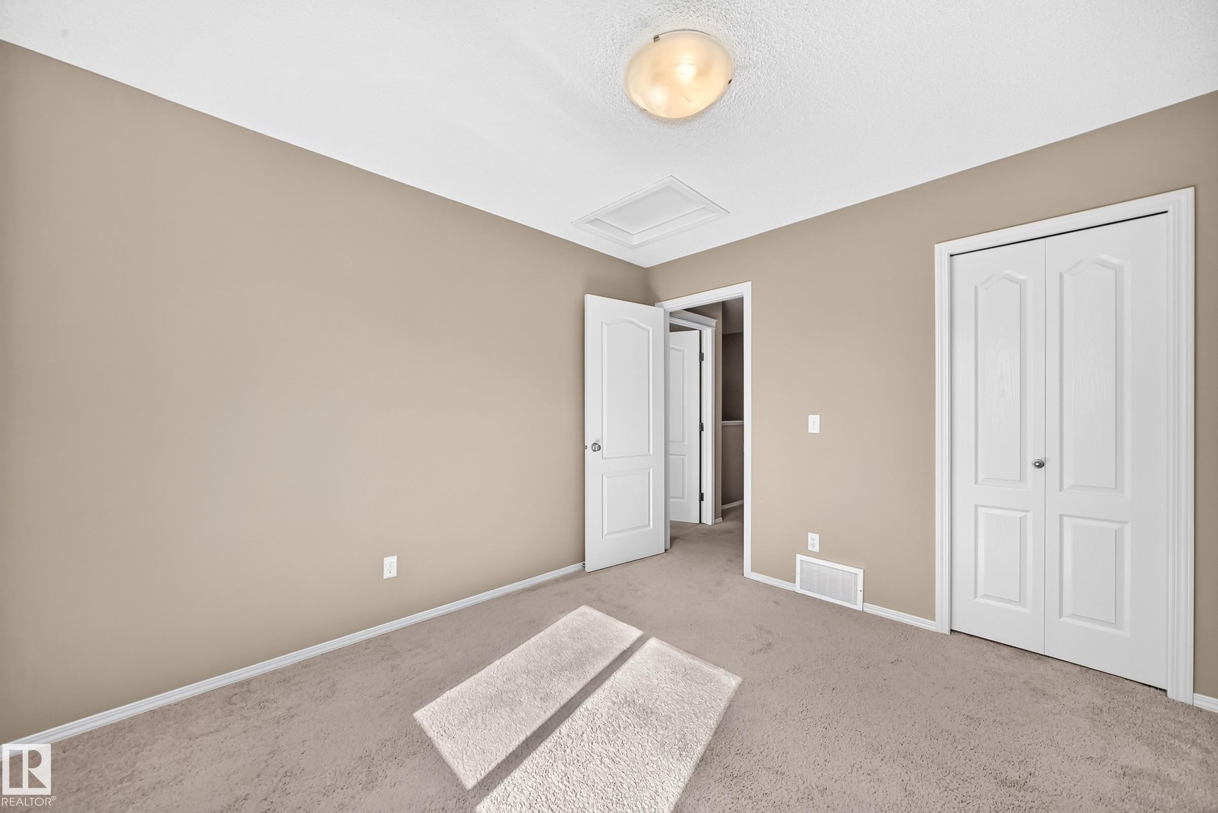 1806 Rutherford Road Sw, Edmonton, AB - Indoor Photo Showing Other Room