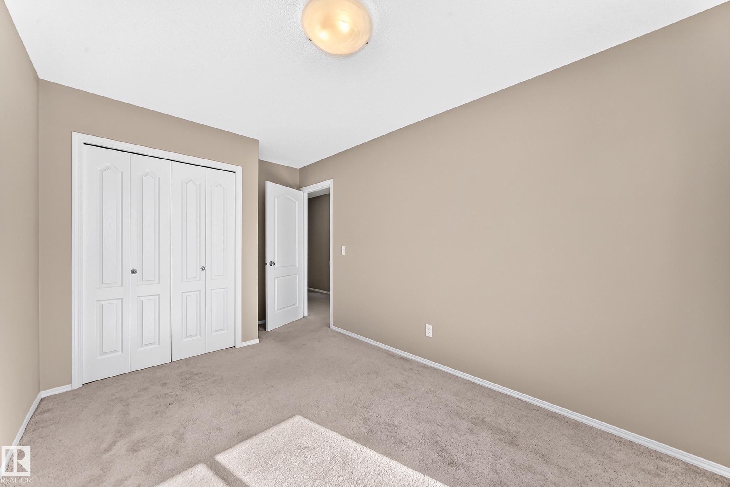 1806 Rutherford Road Sw, Edmonton, AB - Indoor Photo Showing Other Room