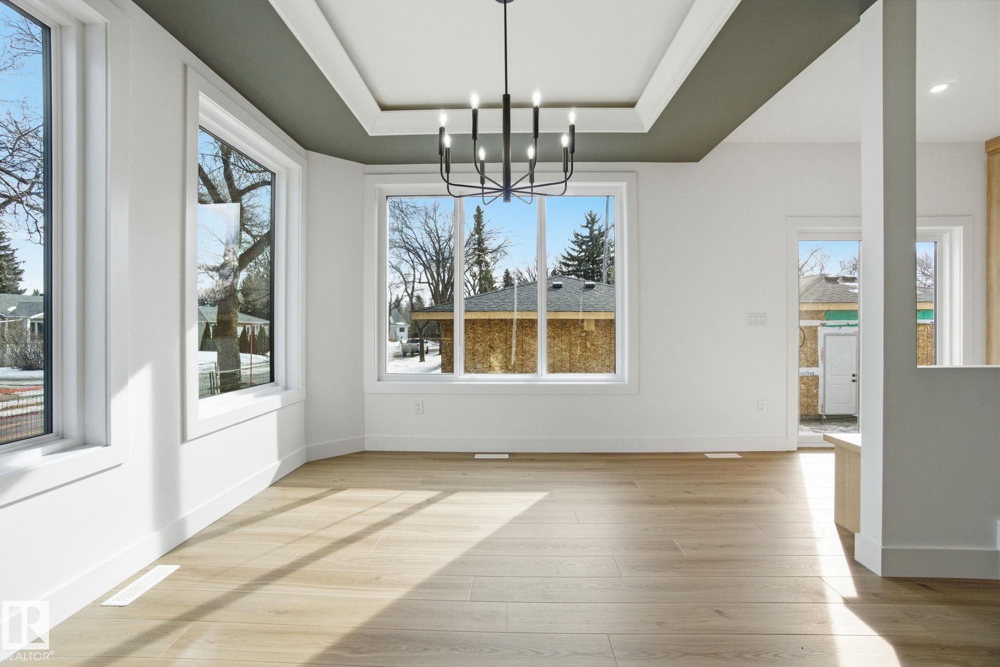7603 92 Avenue Nw, Edmonton, AB - Indoor Photo Showing Other Room