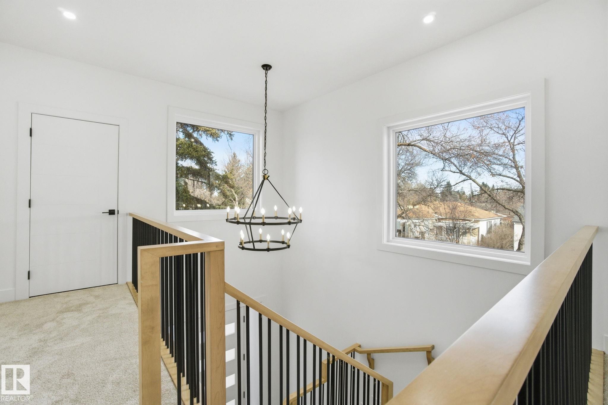 7603 92 Avenue Nw, Edmonton, AB - Indoor Photo Showing Other Room