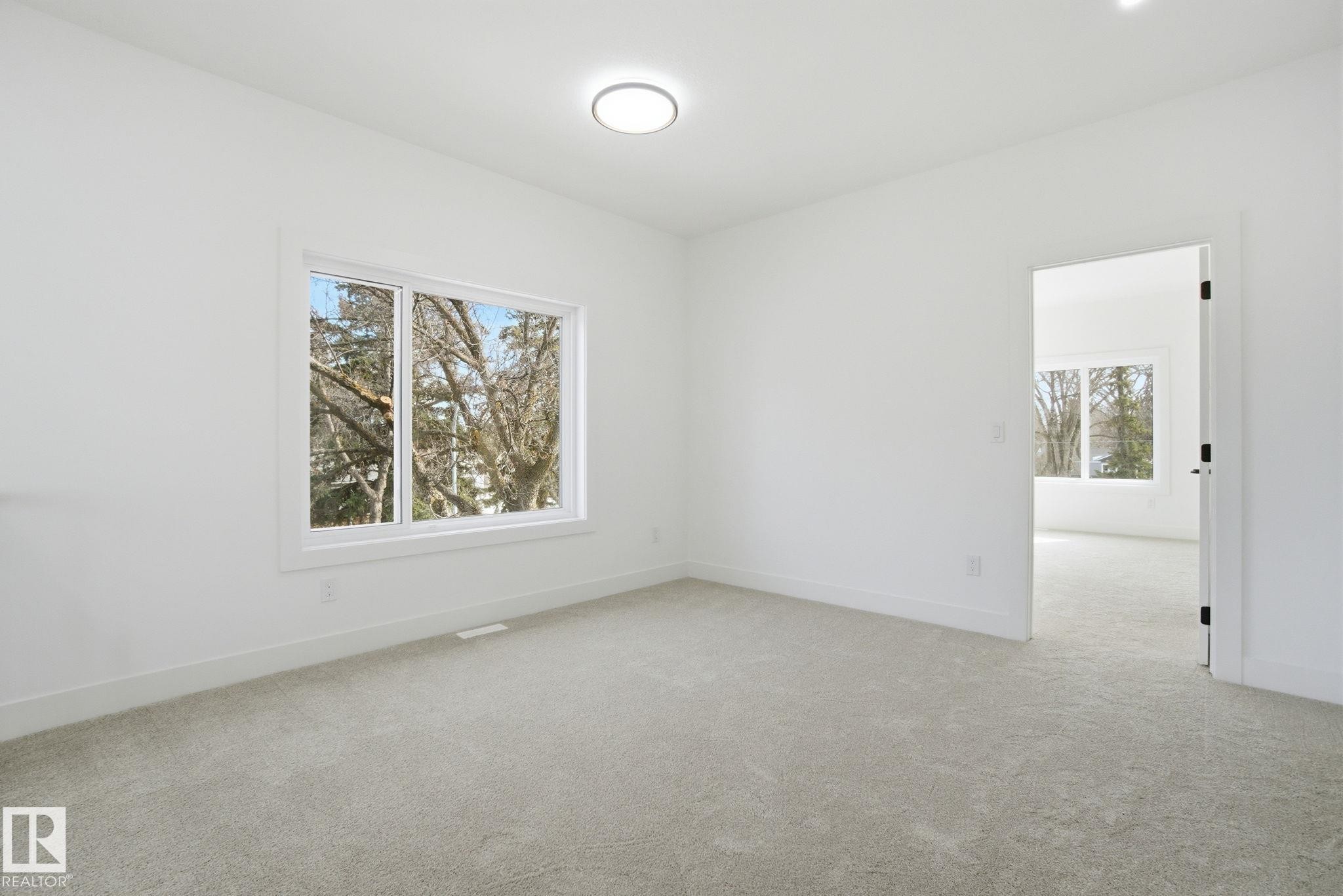 7603 92 Avenue Nw, Edmonton, AB - Indoor Photo Showing Other Room