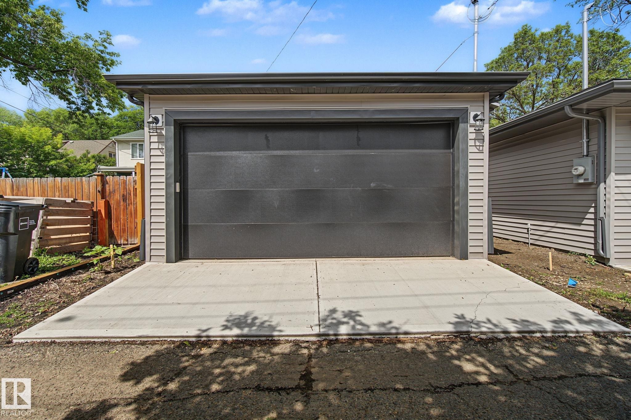 7605 92 Avenue, Edmonton, AB