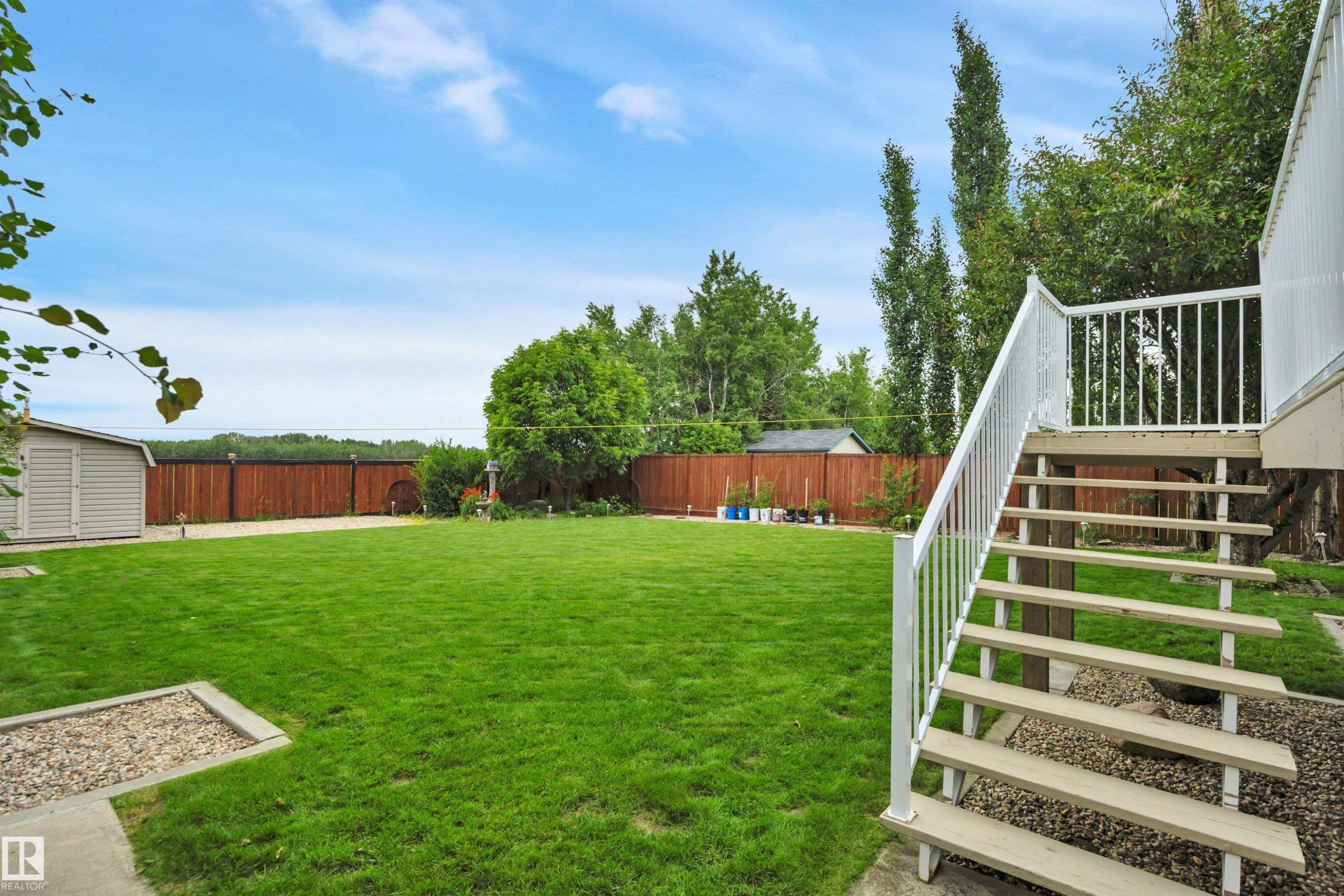 9 Westview Drive, Calmar, AB