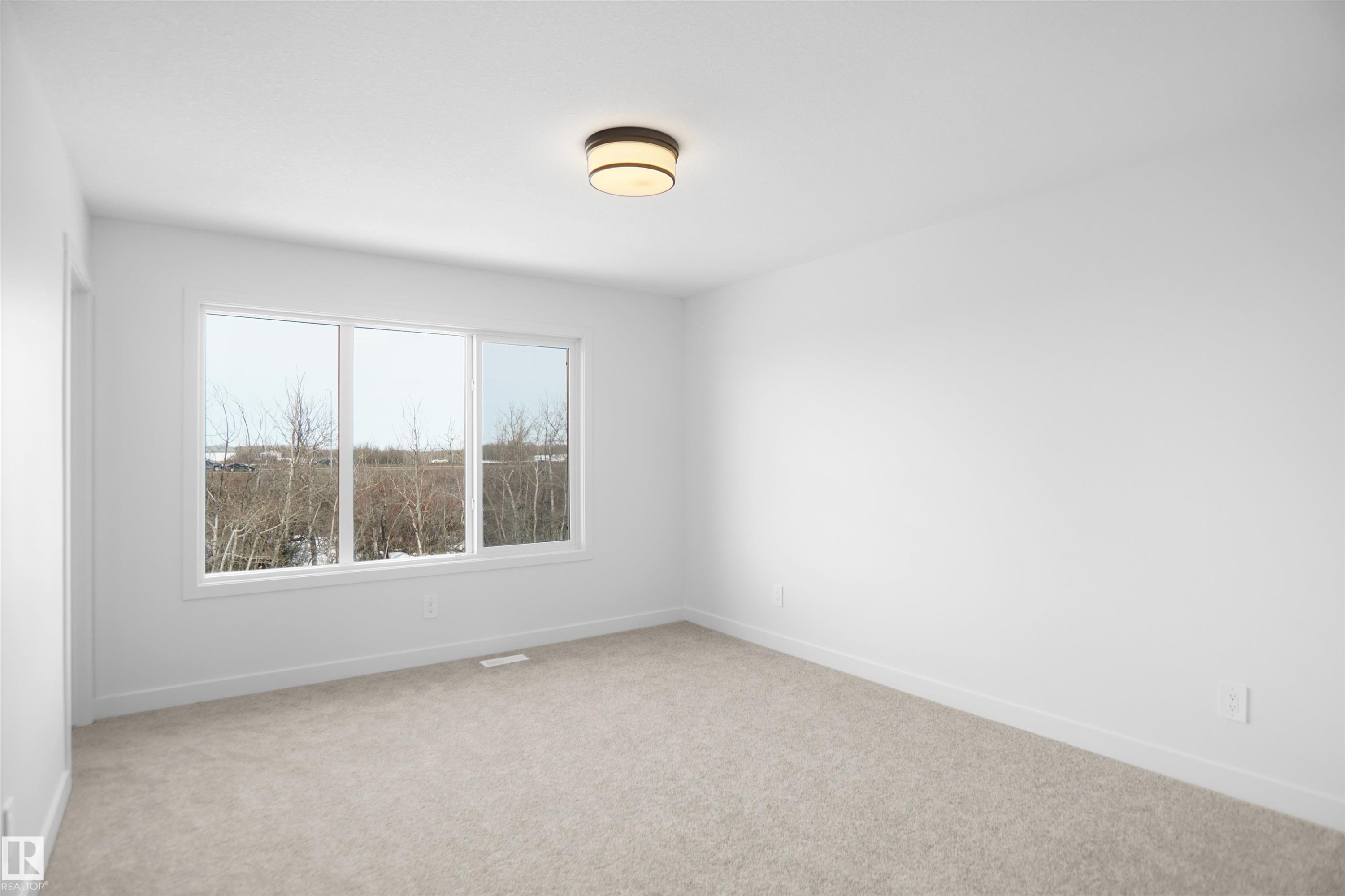8504 183 Avenue Nw, Edmonton, AB - Indoor Photo Showing Other Room