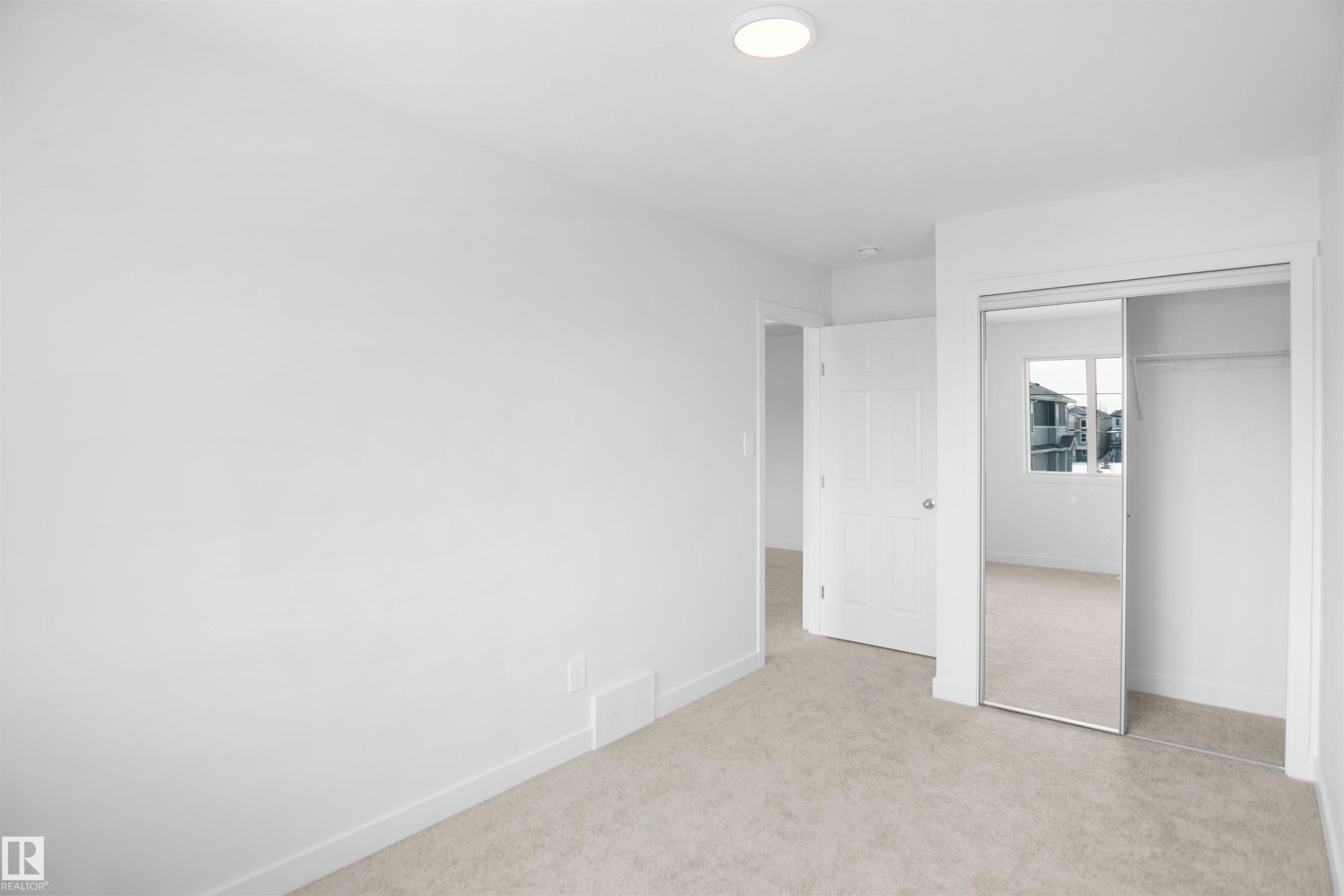 8504 183 Avenue Nw, Edmonton, AB - Indoor Photo Showing Other Room