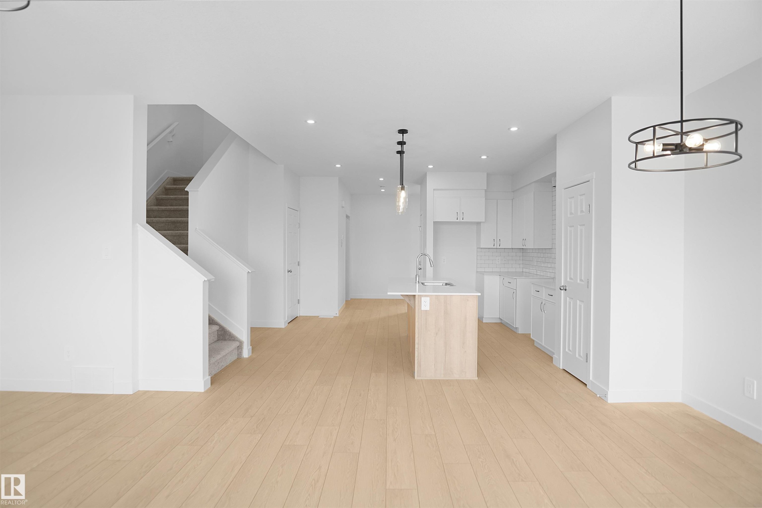 8504 183 Avenue Nw, Edmonton, AB - Indoor