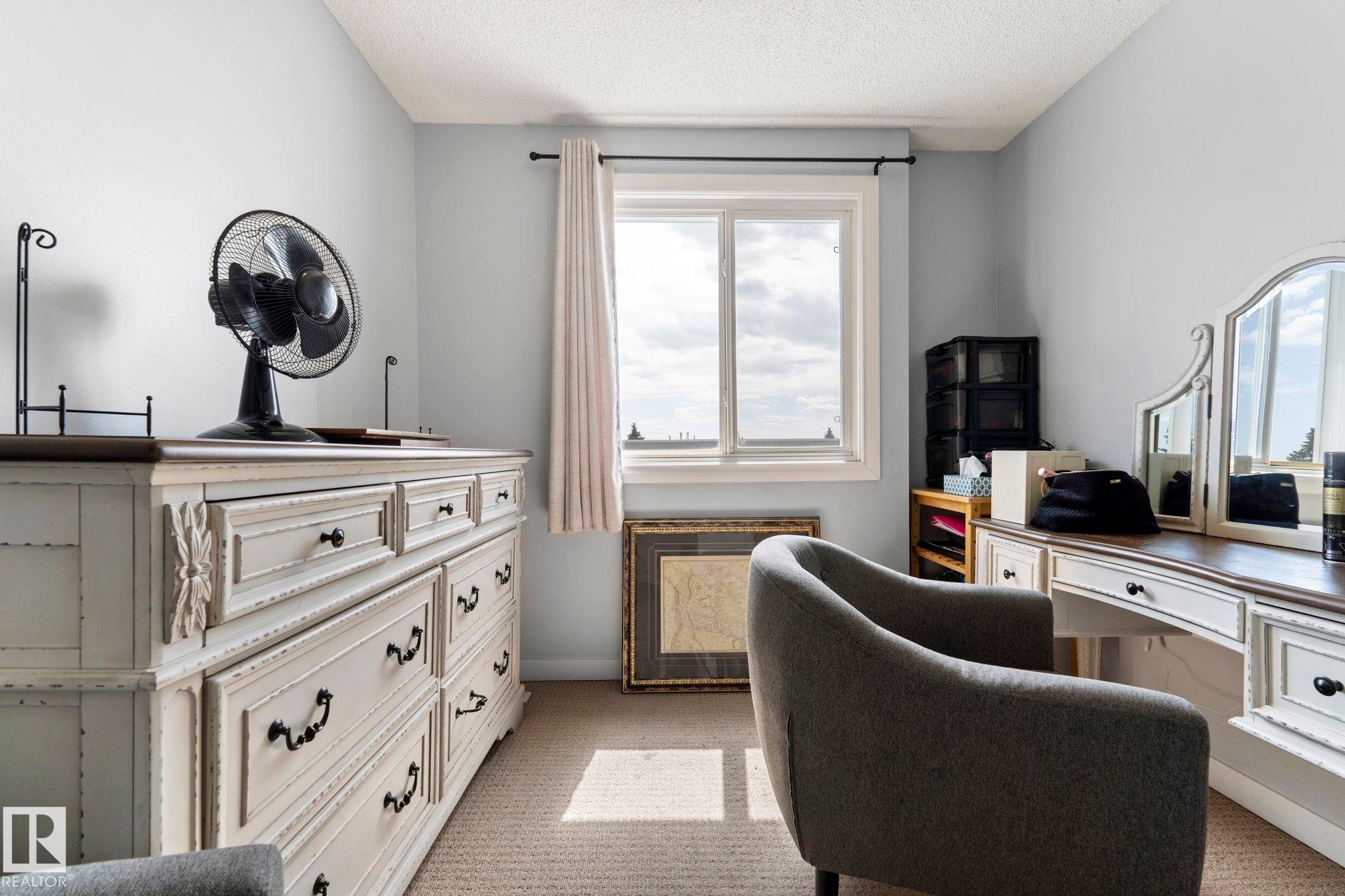 163 Cornell Crest, Edmonton, AB - Indoor