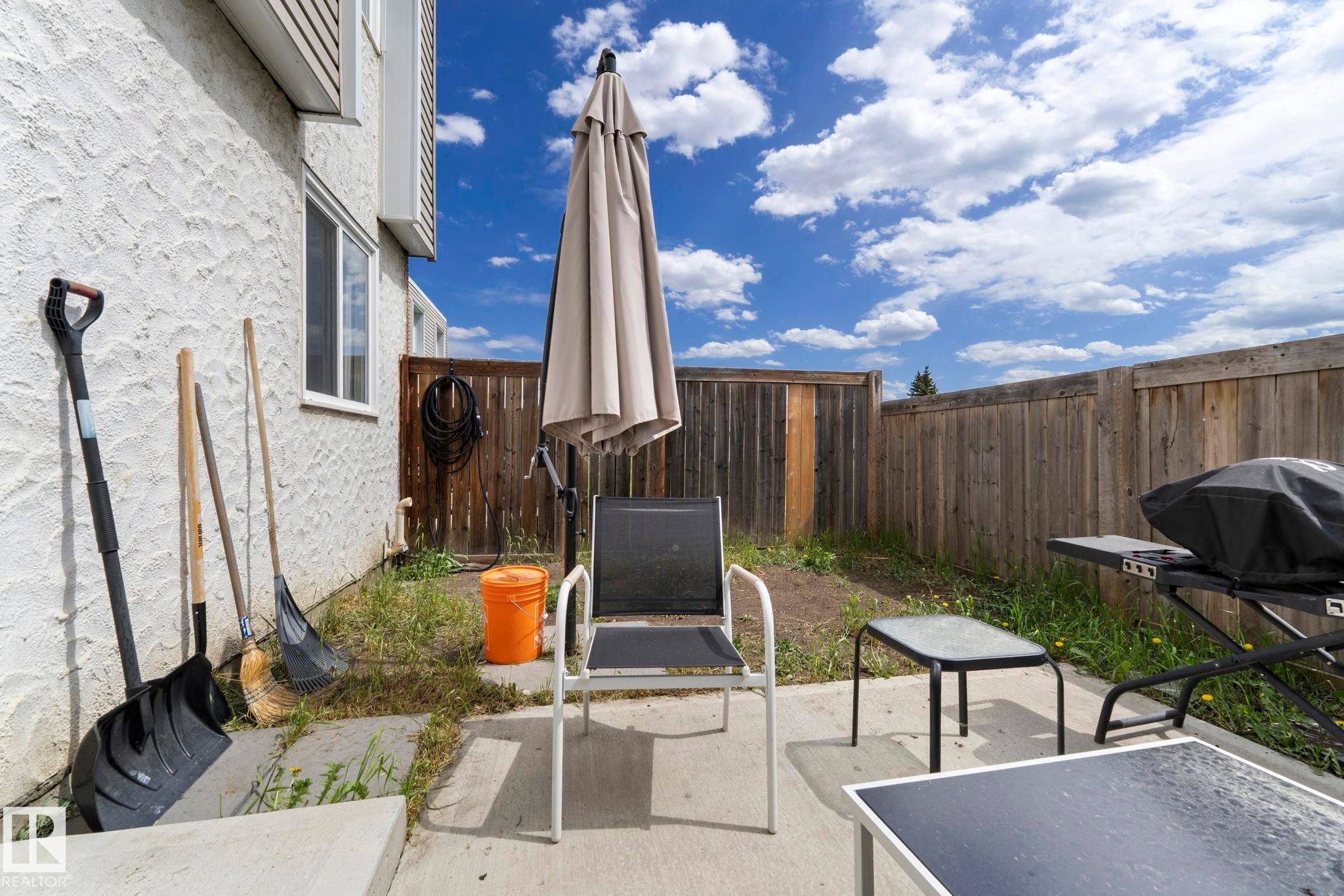 163 Cornell Crest, Edmonton, AB - Outdoor