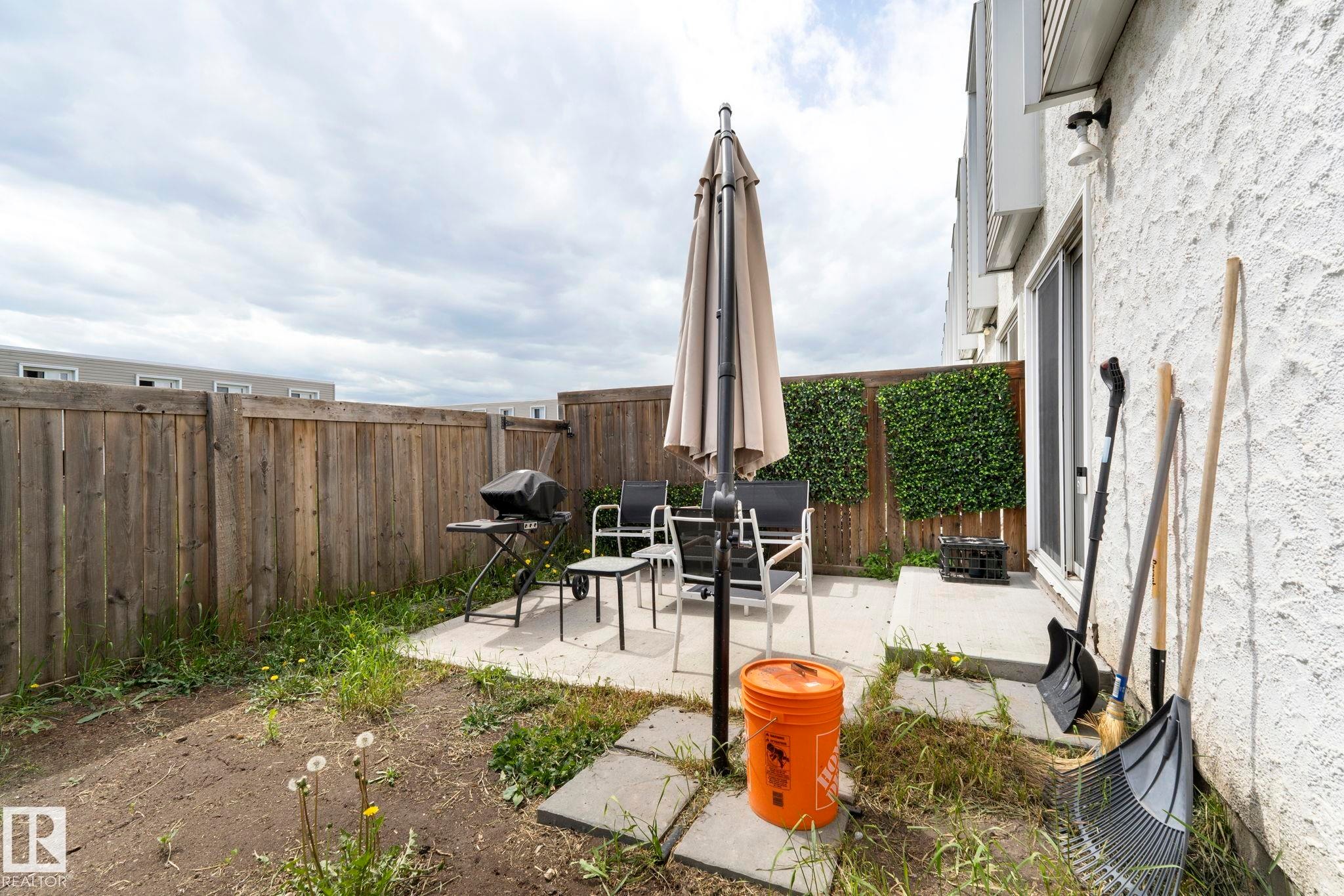 163 Cornell Crest, Edmonton, AB - Outdoor