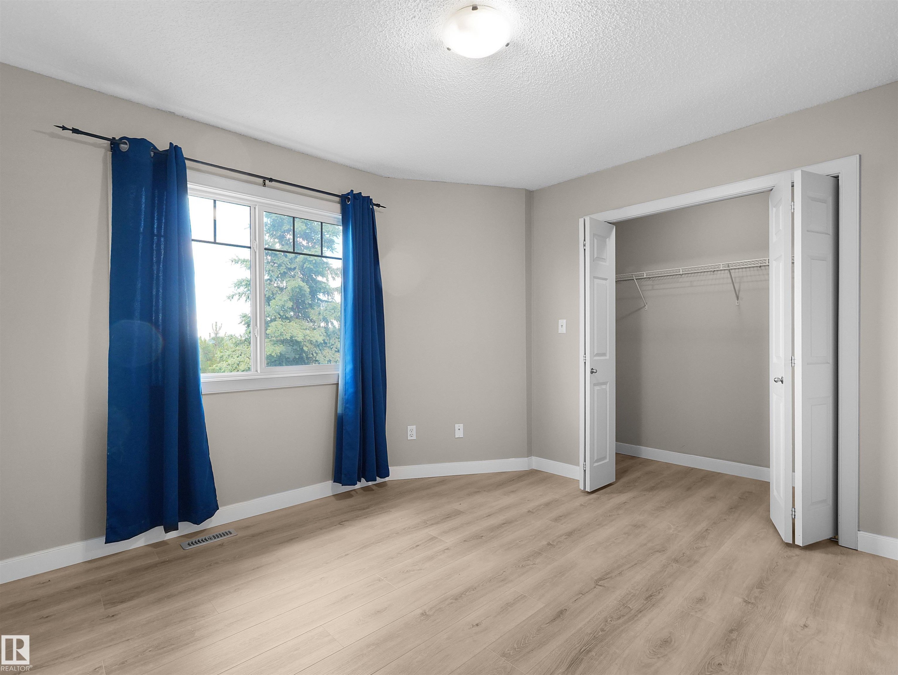 #17 6032 38 Av Nw, Edmonton, AB - Indoor