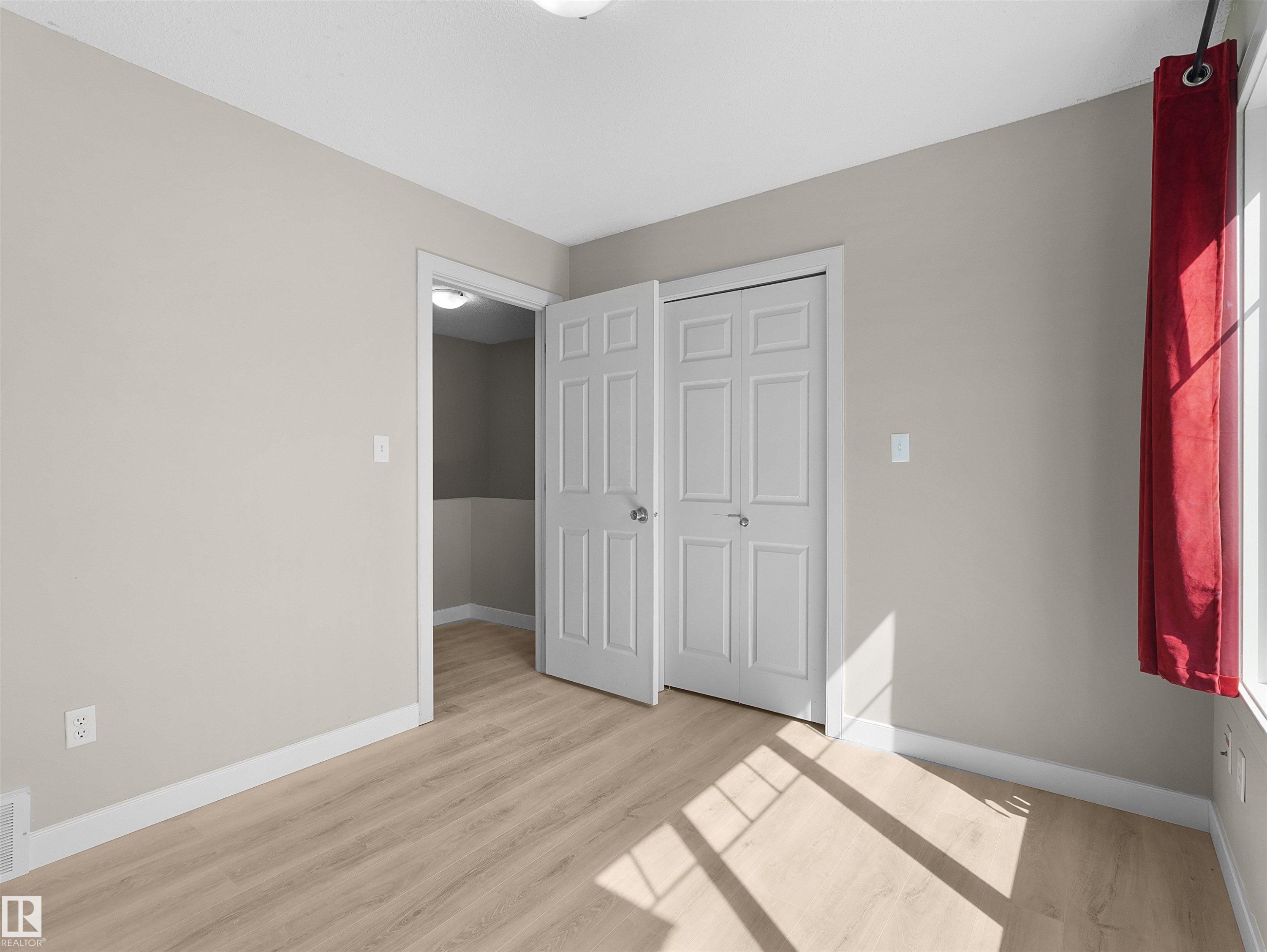 #17 6032 38 Av Nw, Edmonton, AB - Indoor