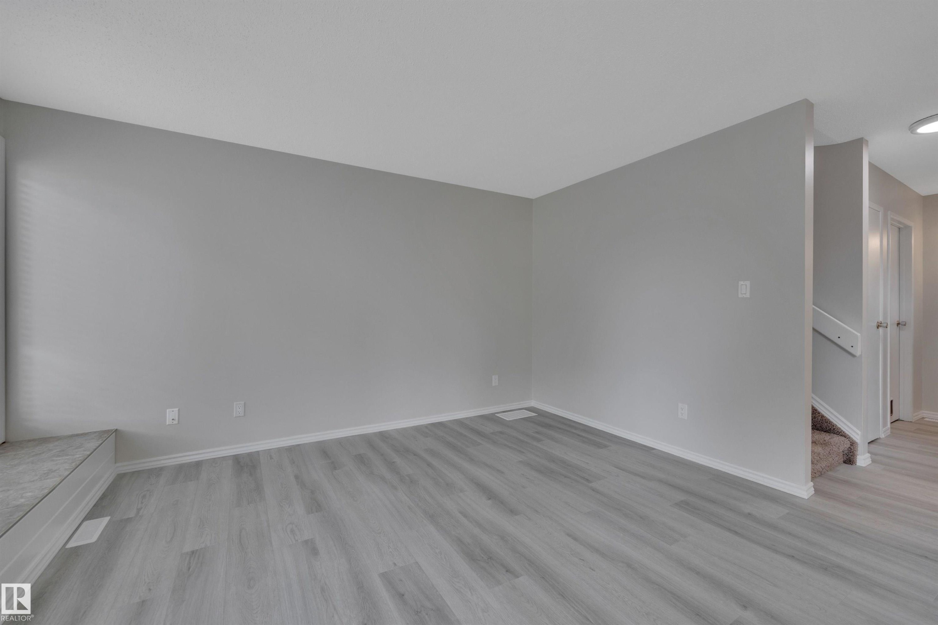 1 1820 56 Street, Edmonton, AB