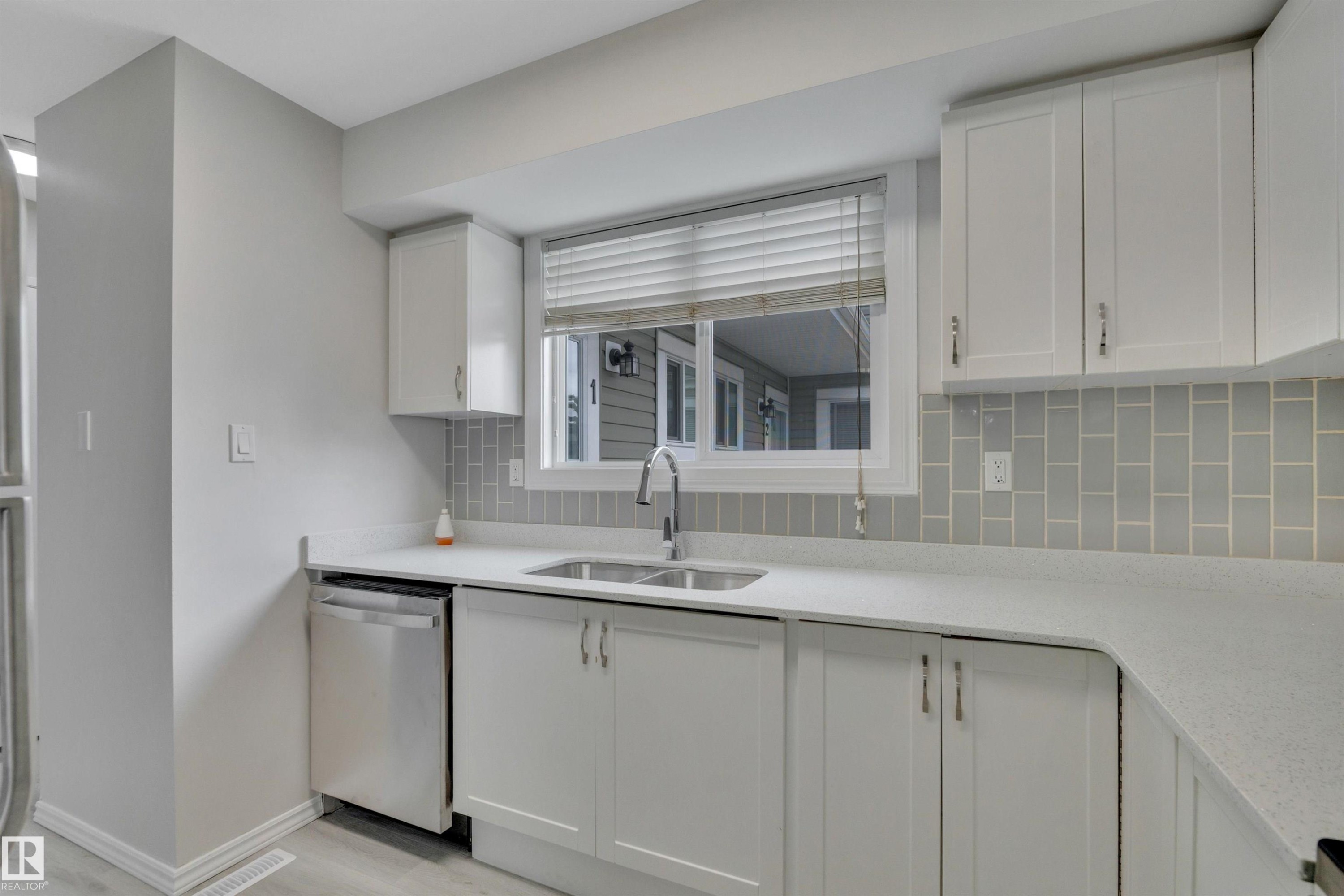 1 1820 56 Street, Edmonton, AB