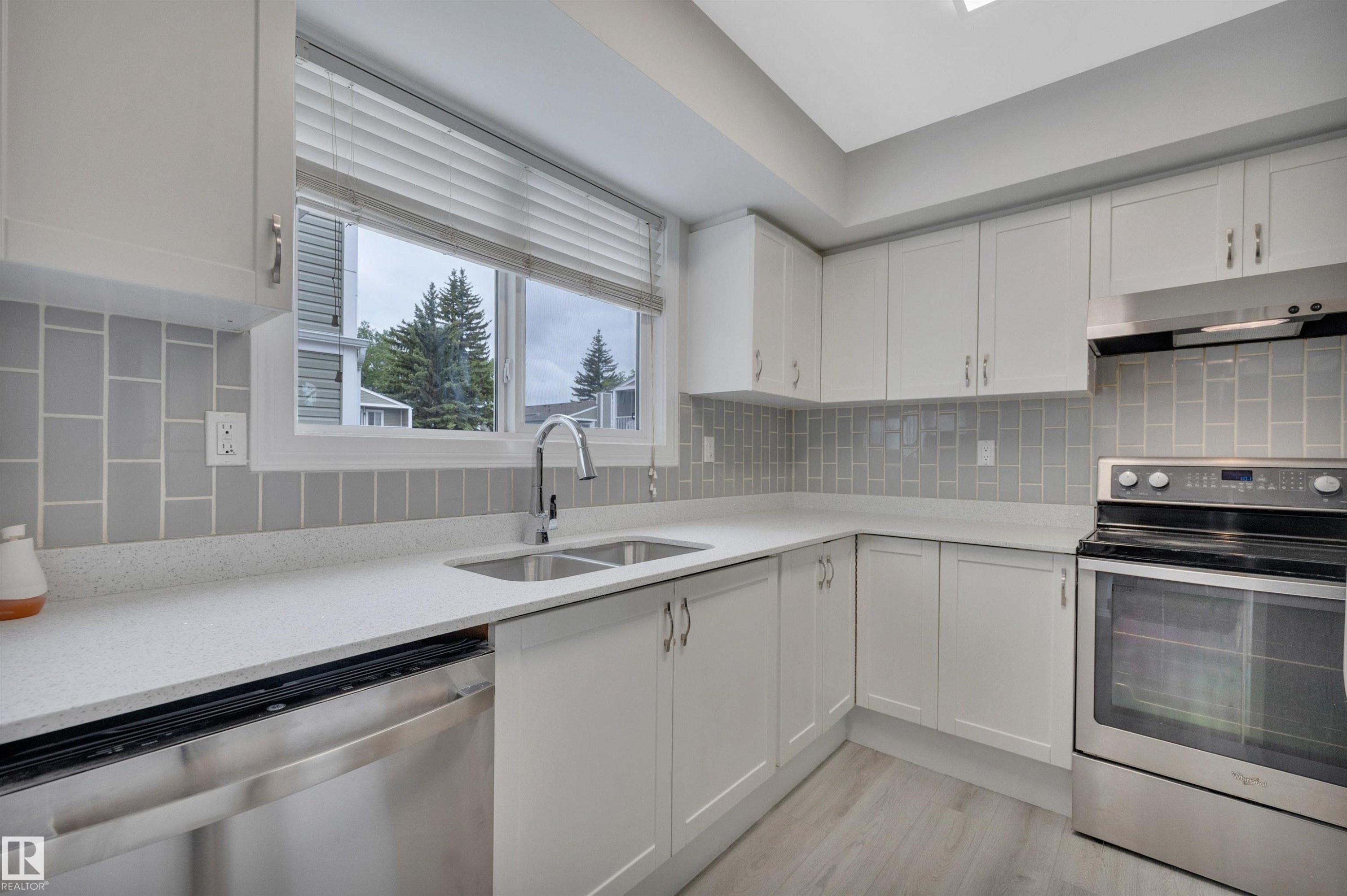 1 1820 56 Street, Edmonton, AB
