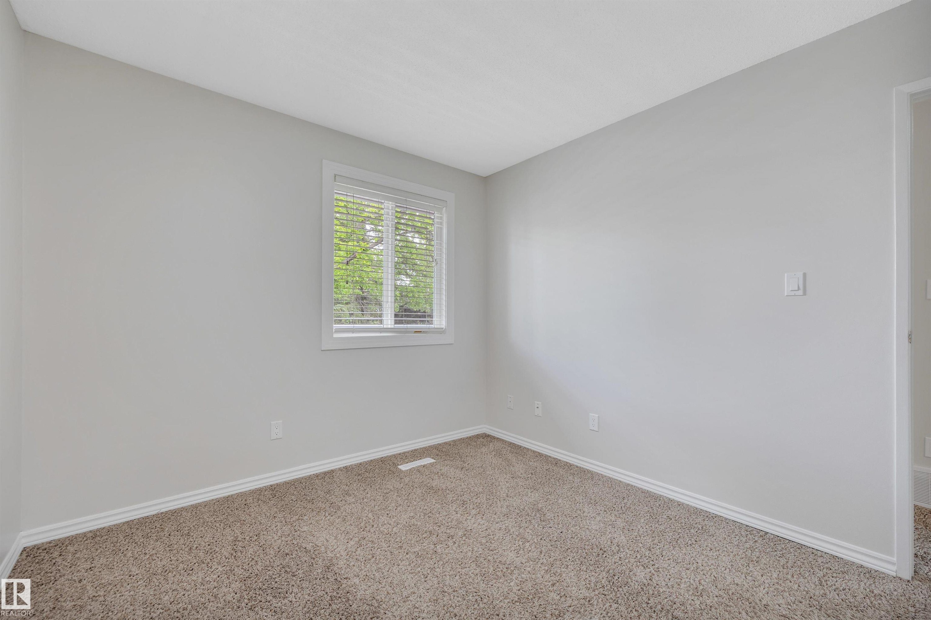 1 1820 56 Street, Edmonton, AB