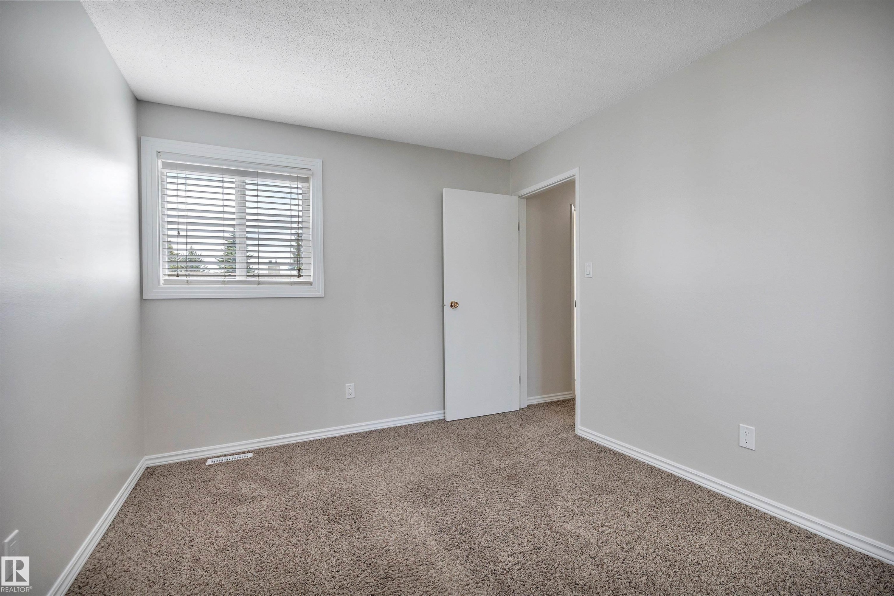 1 1820 56 Street, Edmonton, AB