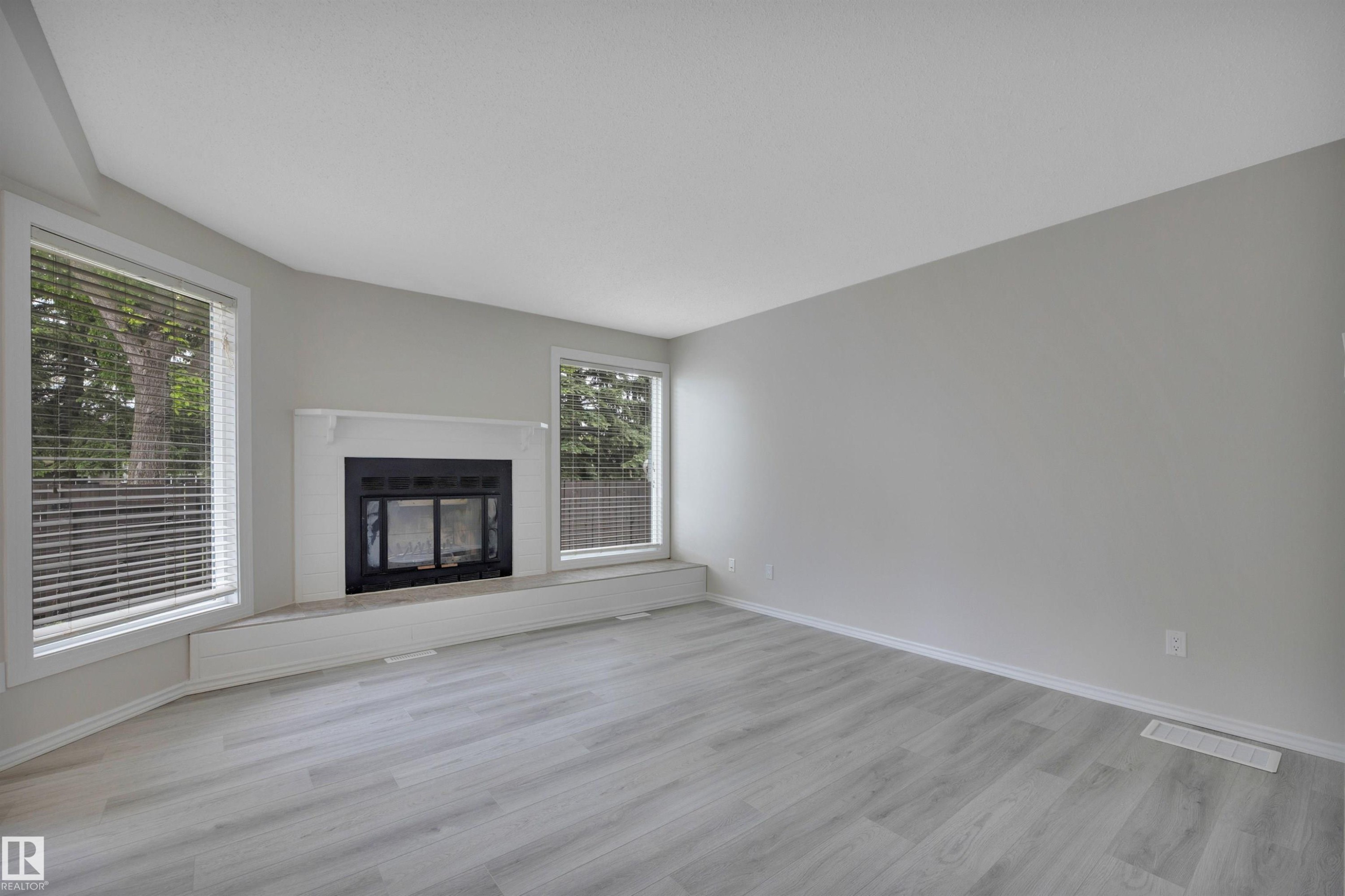 1 1820 56 Street, Edmonton, AB