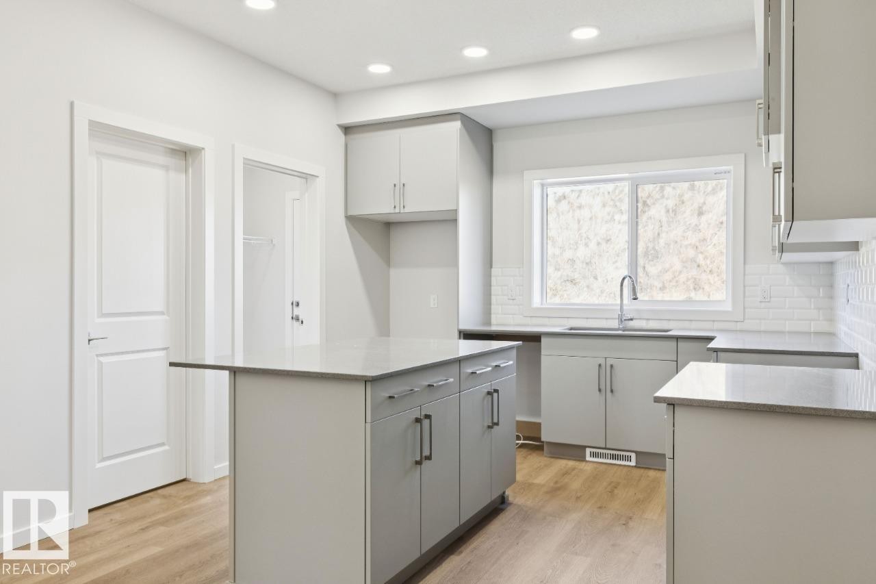 319 Edgemont Drive, Edmonton, AB