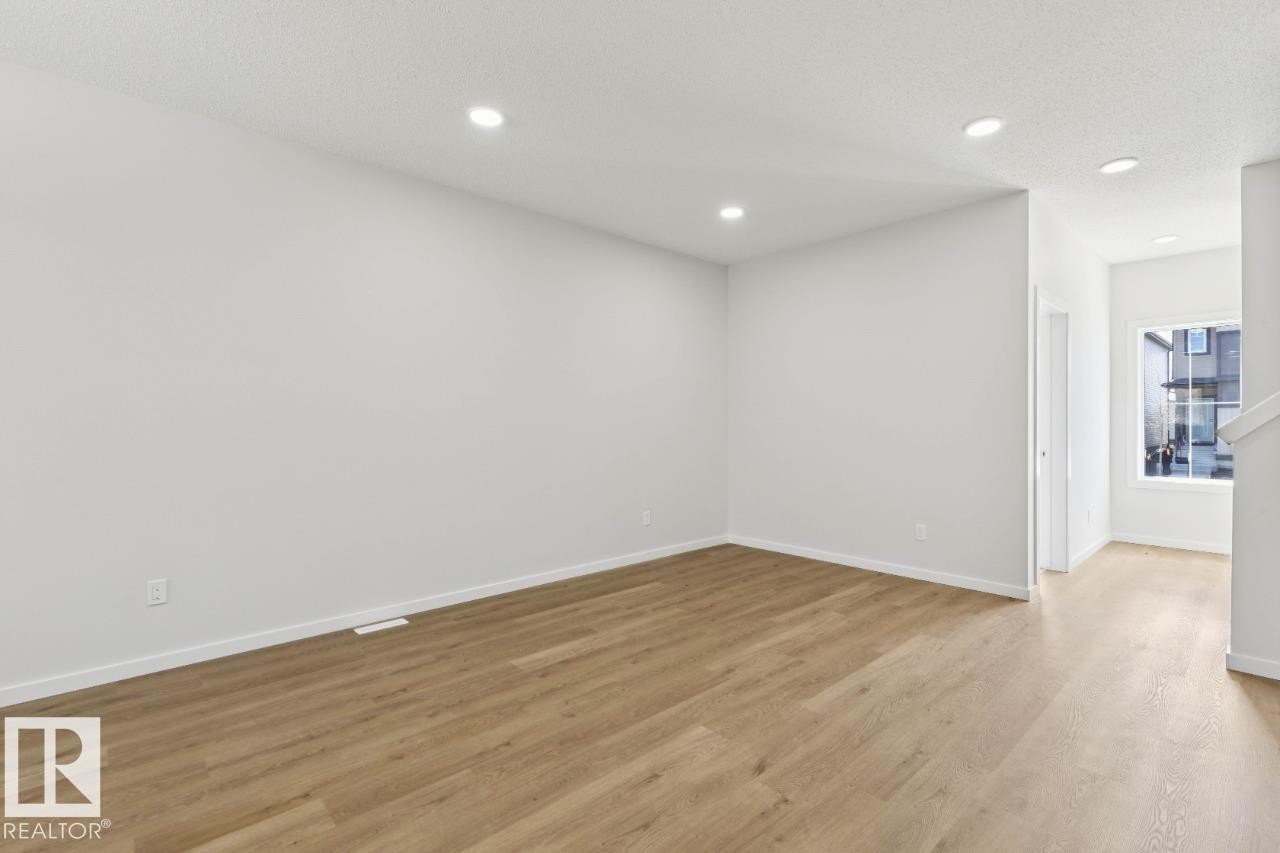 319 Edgemont Drive, Edmonton, AB