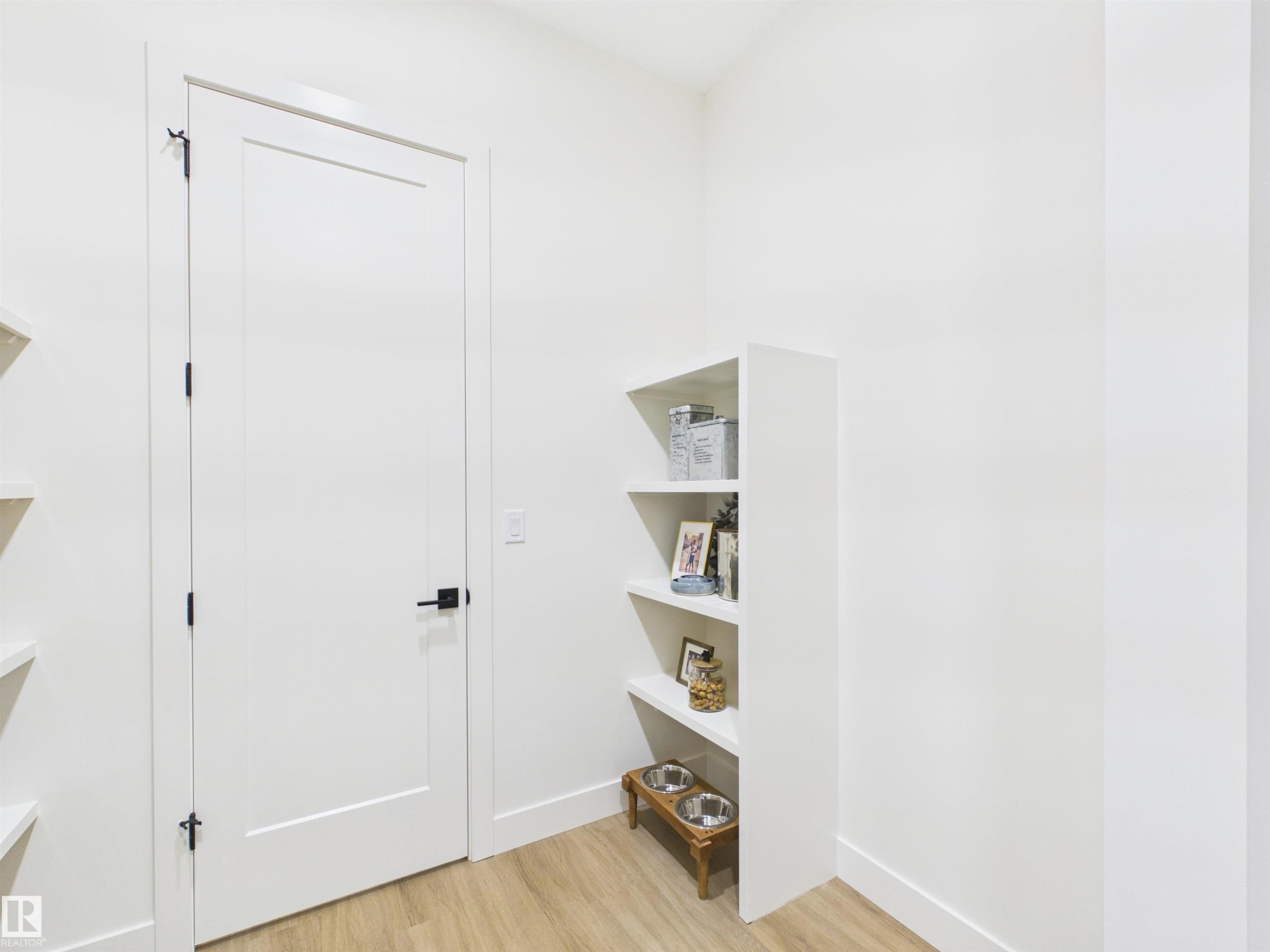 593 Genesis Wynd, Stony Plain, AB - Indoor Photo Showing Other Room