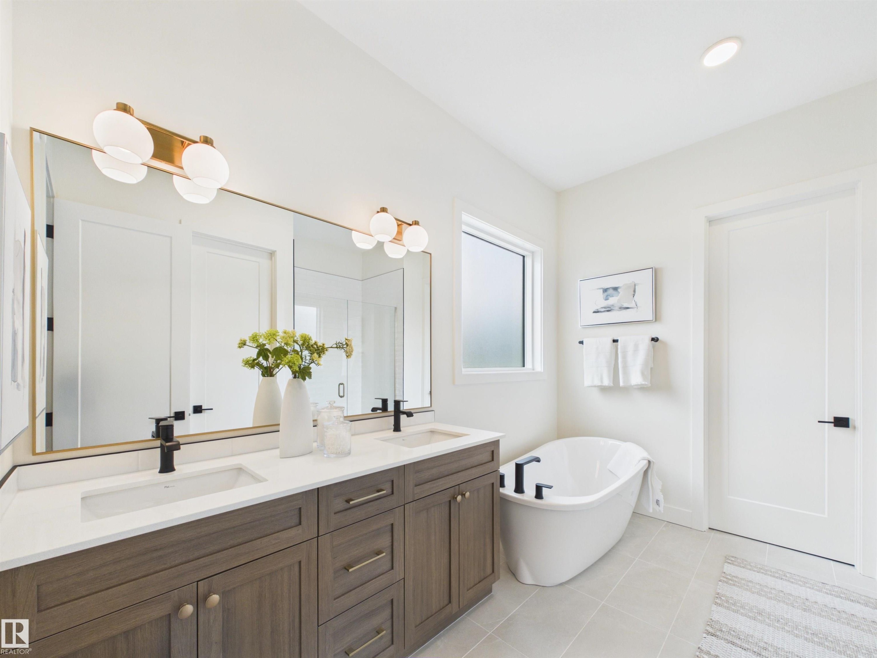 593 Genesis Wynd, Stony Plain, AB - Indoor Photo Showing Bathroom