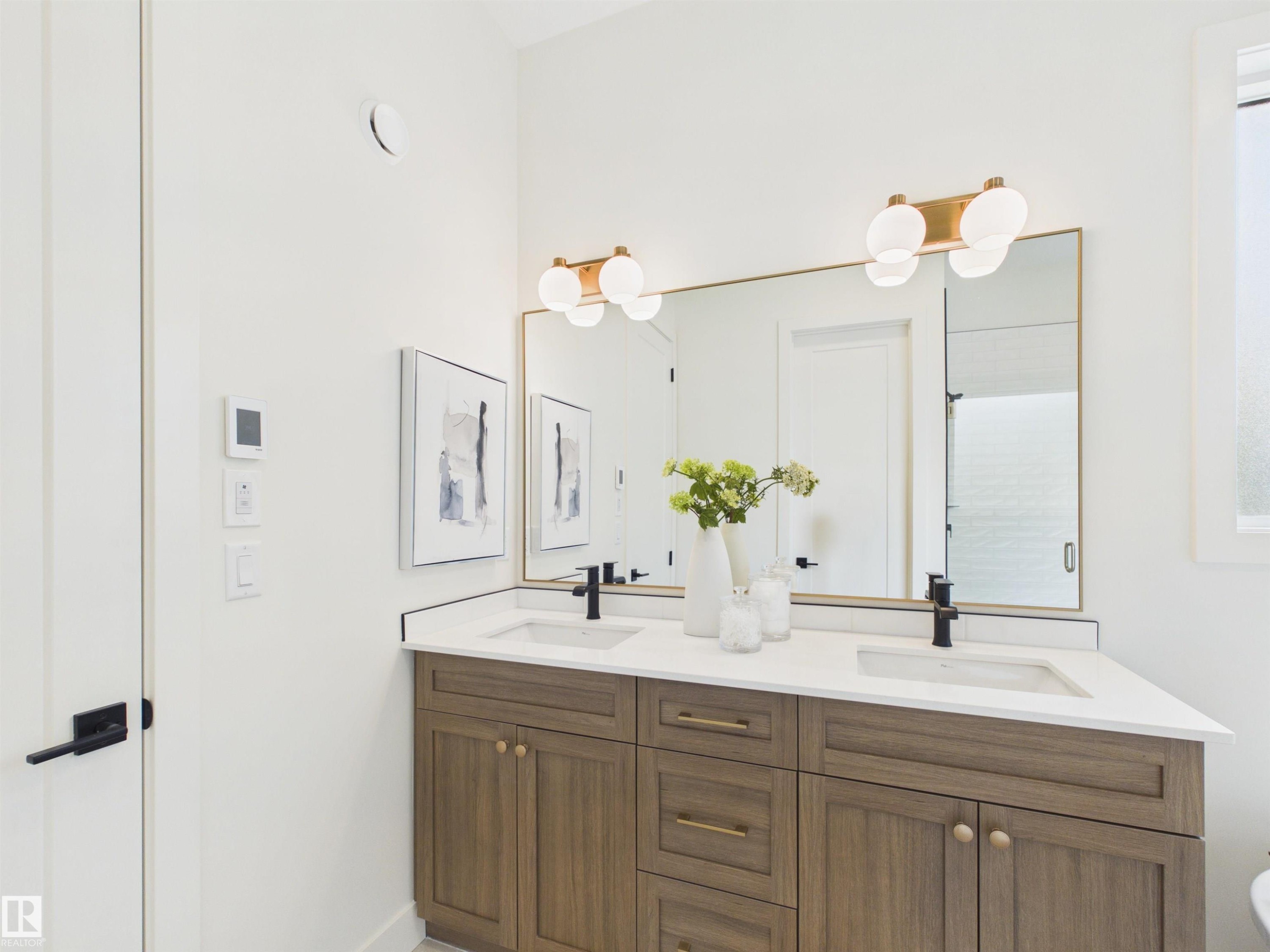 593 Genesis Wynd, Stony Plain, AB - Indoor Photo Showing Bathroom