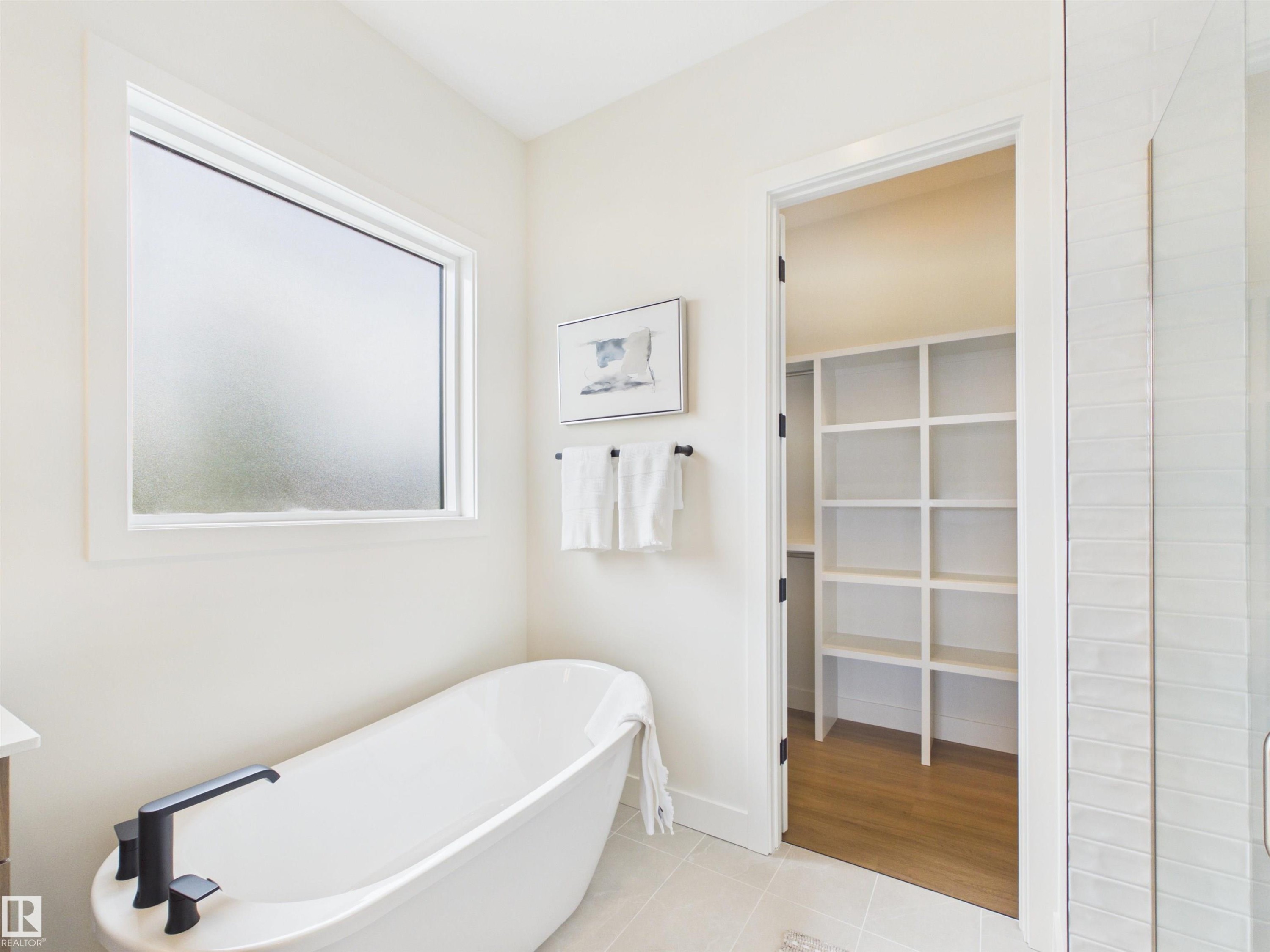 593 Genesis Wynd, Stony Plain, AB - Indoor Photo Showing Bathroom