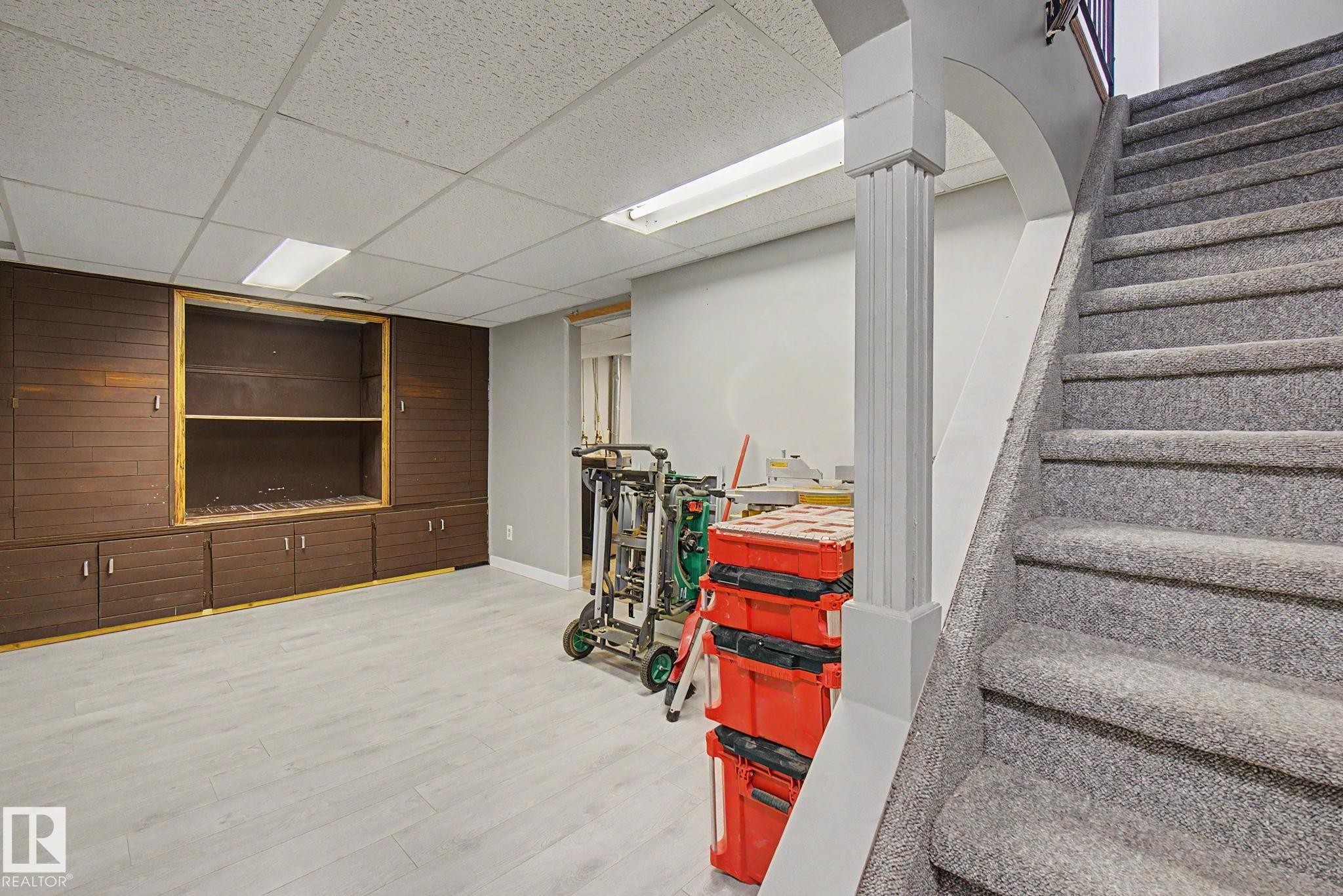 4315 46 Street, Stony Plain, AB - Indoor