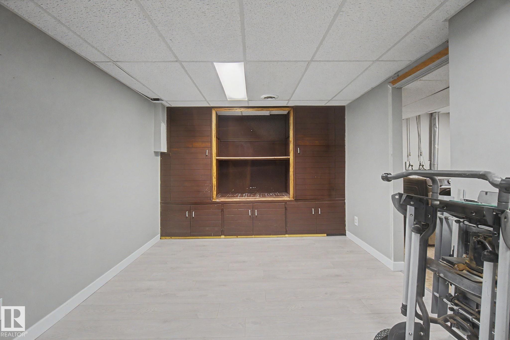 4315 46 Street, Stony Plain, AB - Indoor