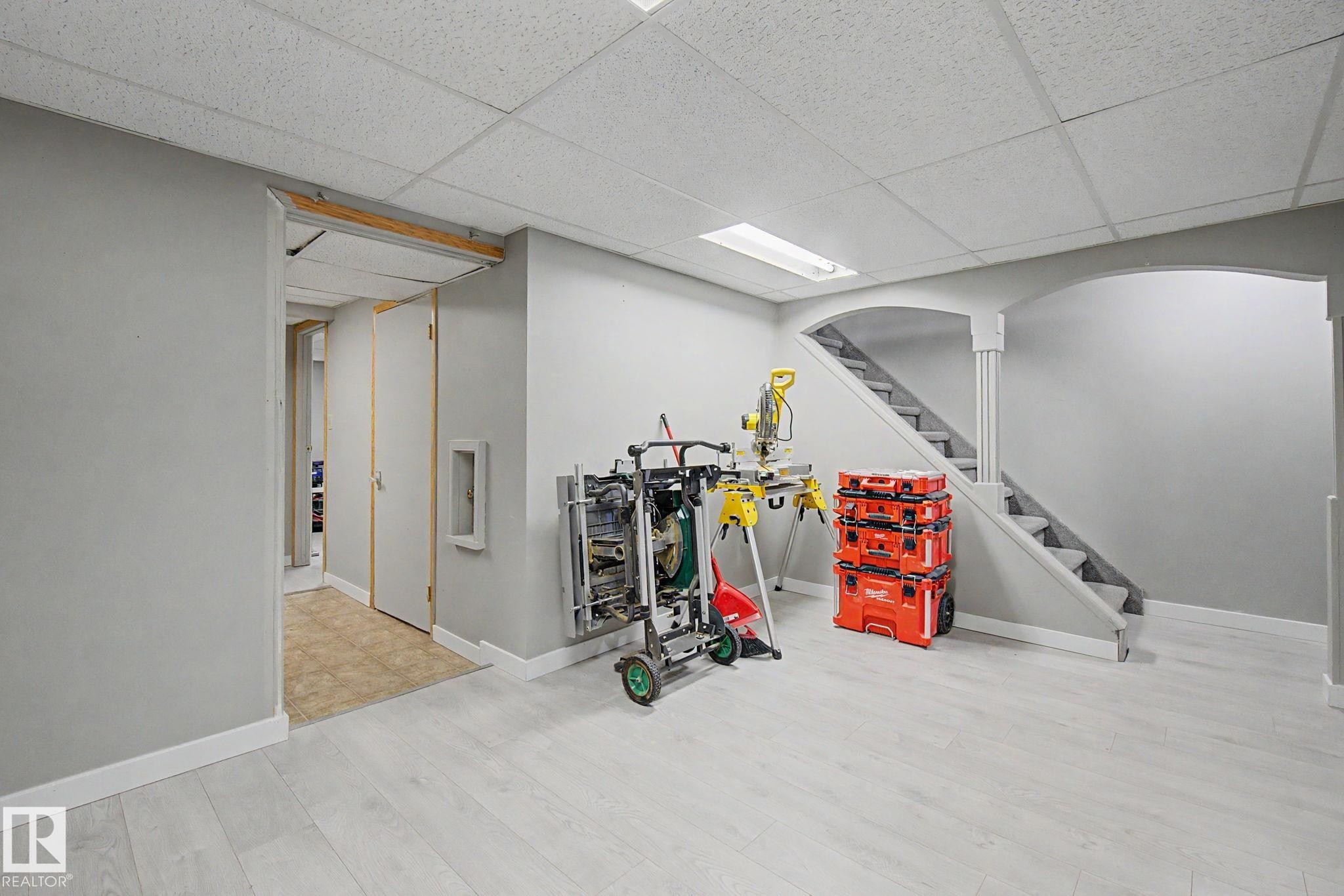 4315 46 Street, Stony Plain, AB - Indoor Photo Showing Basement