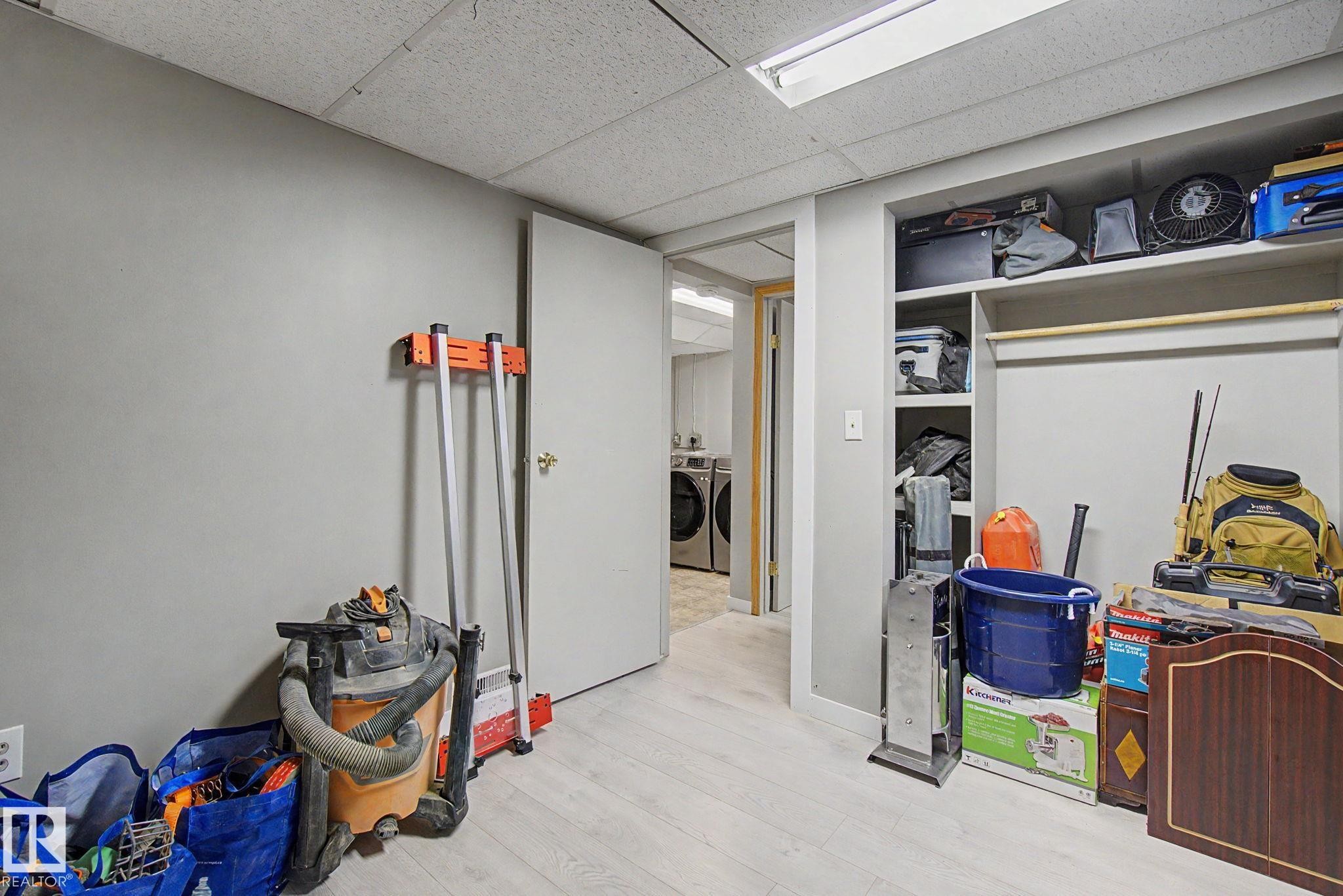 4315 46 Street, Stony Plain, AB - Indoor