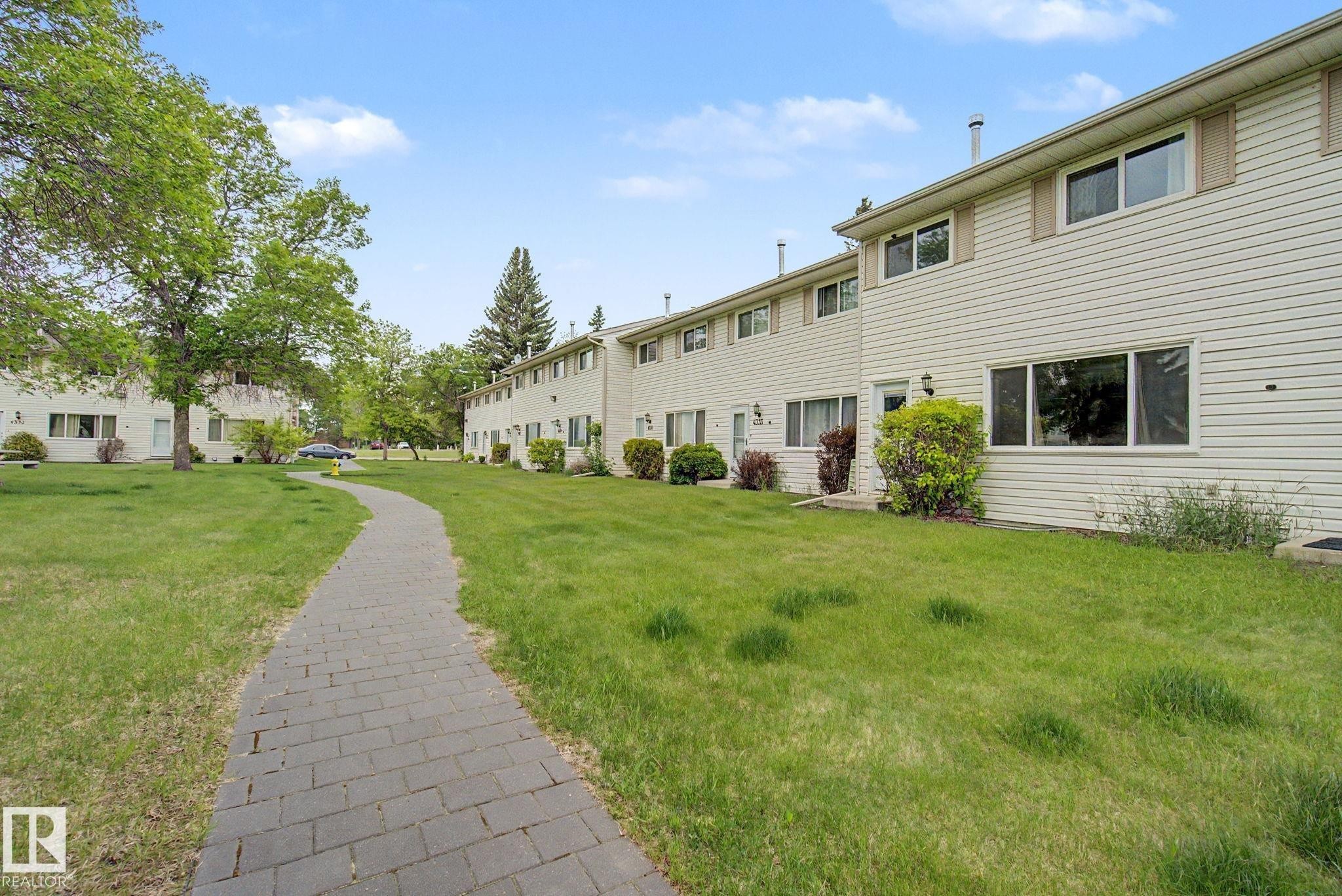 4315 46 Street, Stony Plain, AB - Outdoor