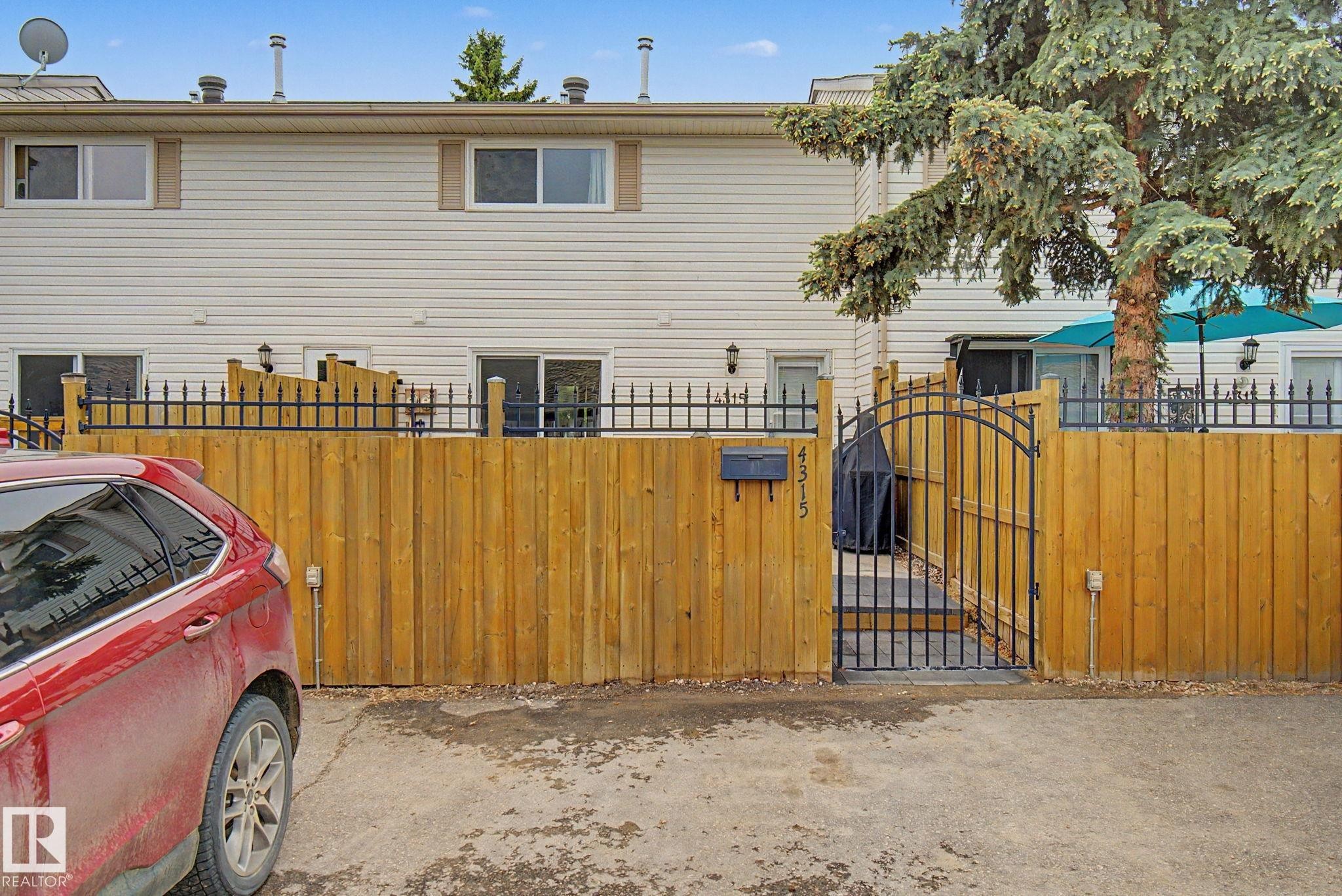 4315 46 Street, Stony Plain, AB - Outdoor With Exterior