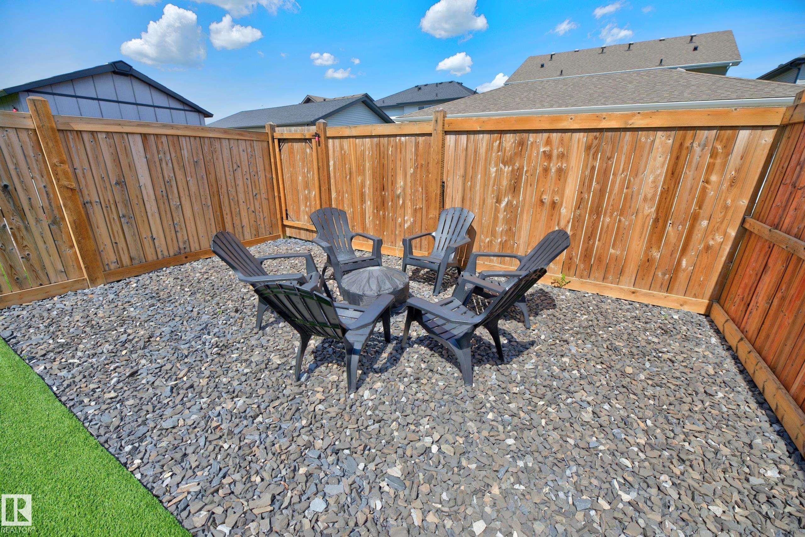8038 174A Avenue, Edmonton, AB