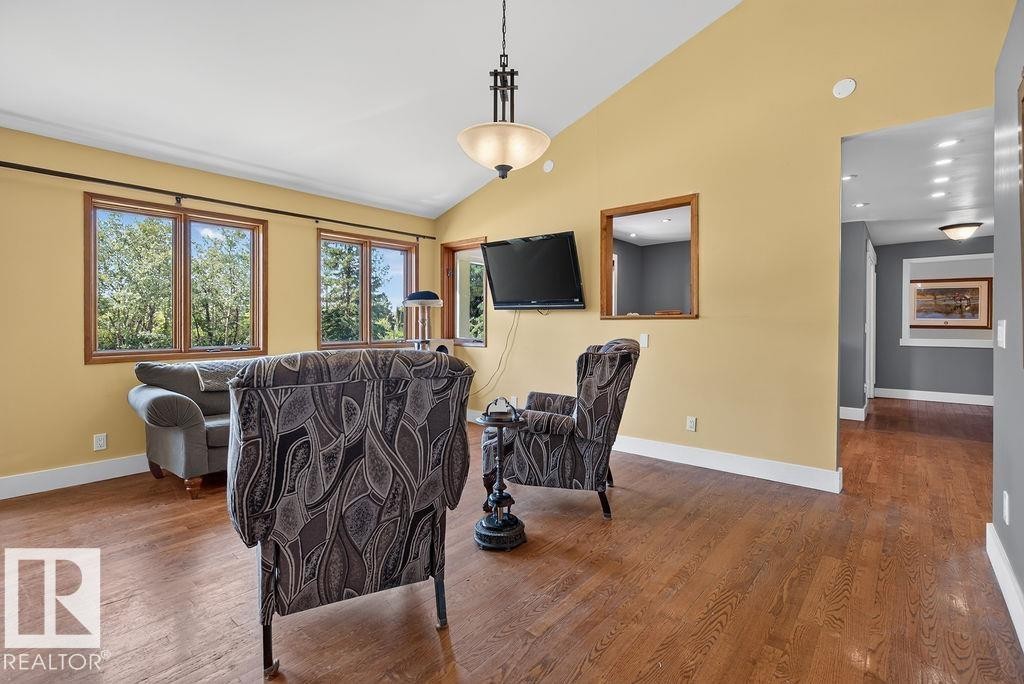 216 Wolf Willow Road Nw, Edmonton, AB