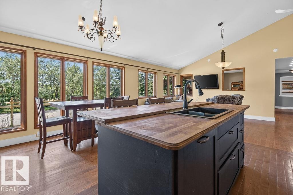 216 Wolf Willow Road Nw, Edmonton, AB