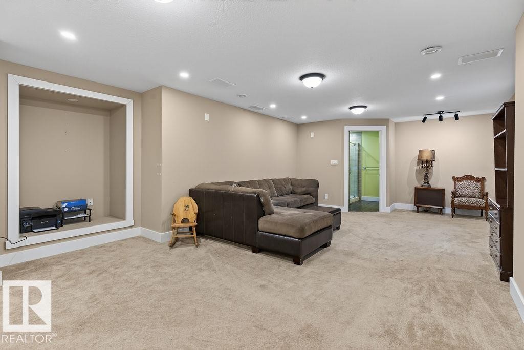 216 Wolf Willow Road Nw, Edmonton, AB