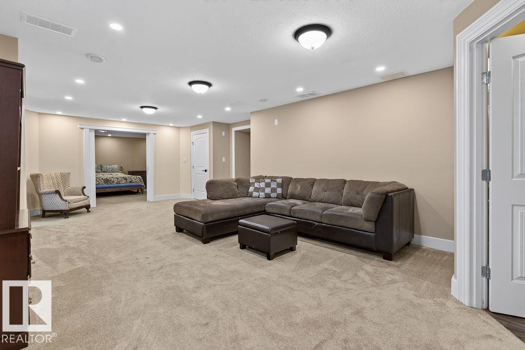 216 Wolf Willow Road Nw, Edmonton, AB