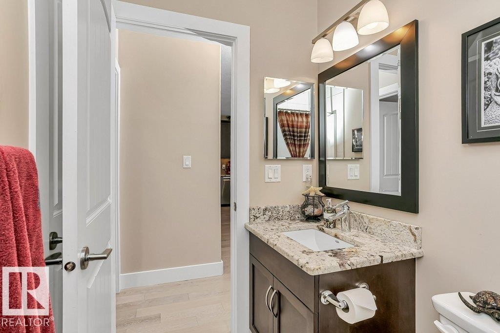 256 6079 Maynard Way, Edmonton, AB - Indoor Photo Showing Bathroom