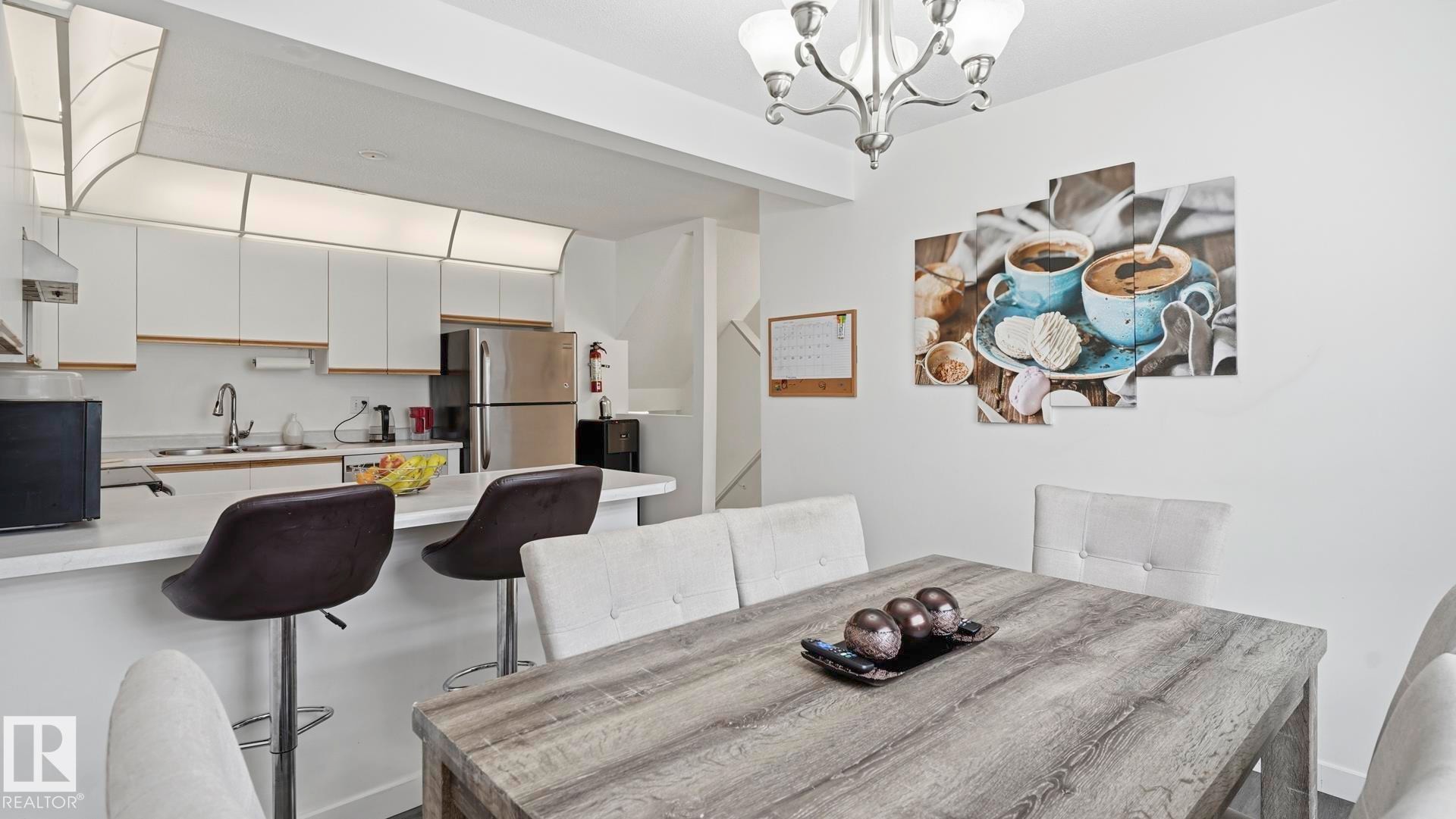#17 9505 176 St Nw, Edmonton, AB - Indoor
