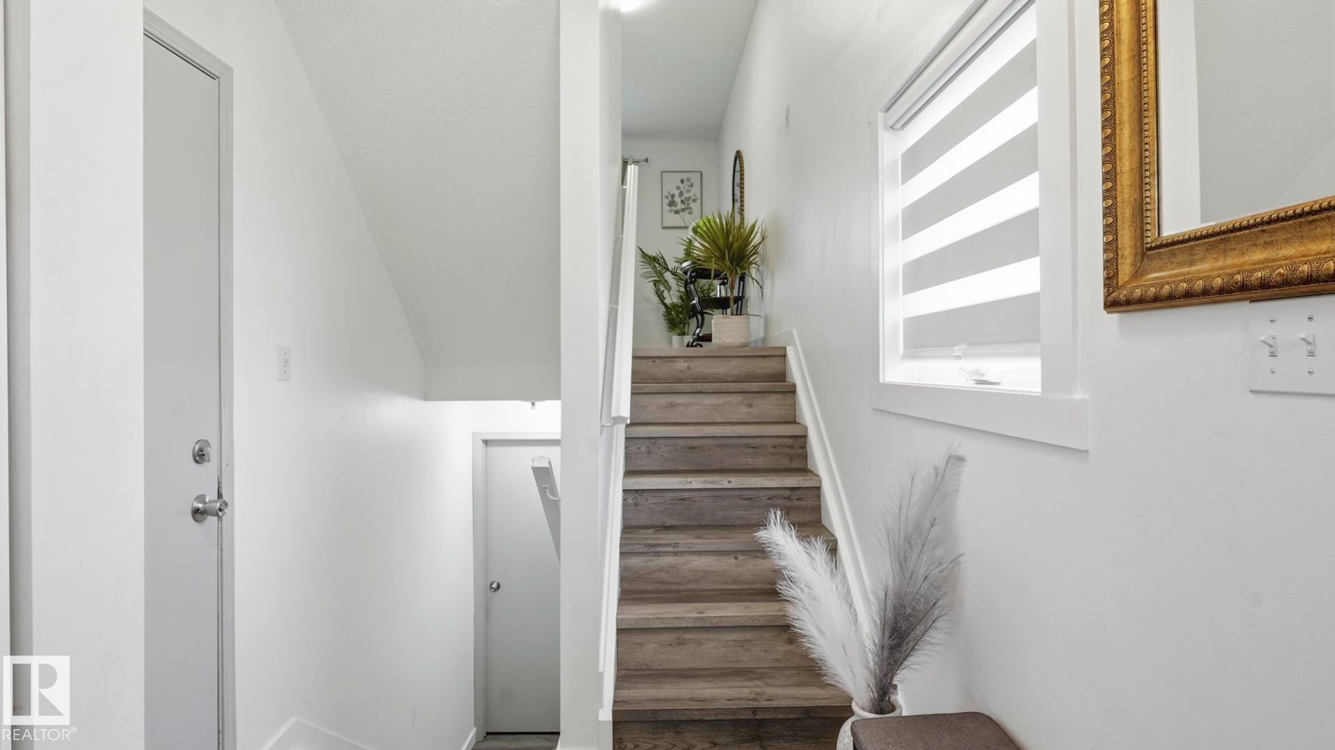 #17 9505 176 St Nw, Edmonton, AB - Indoor Photo Showing Other Room