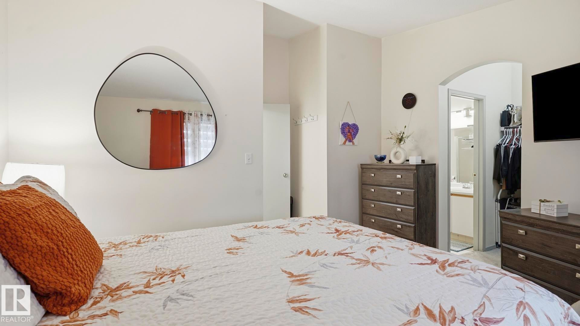 #17 9505 176 St Nw, Edmonton, AB - Indoor Photo Showing Bedroom
