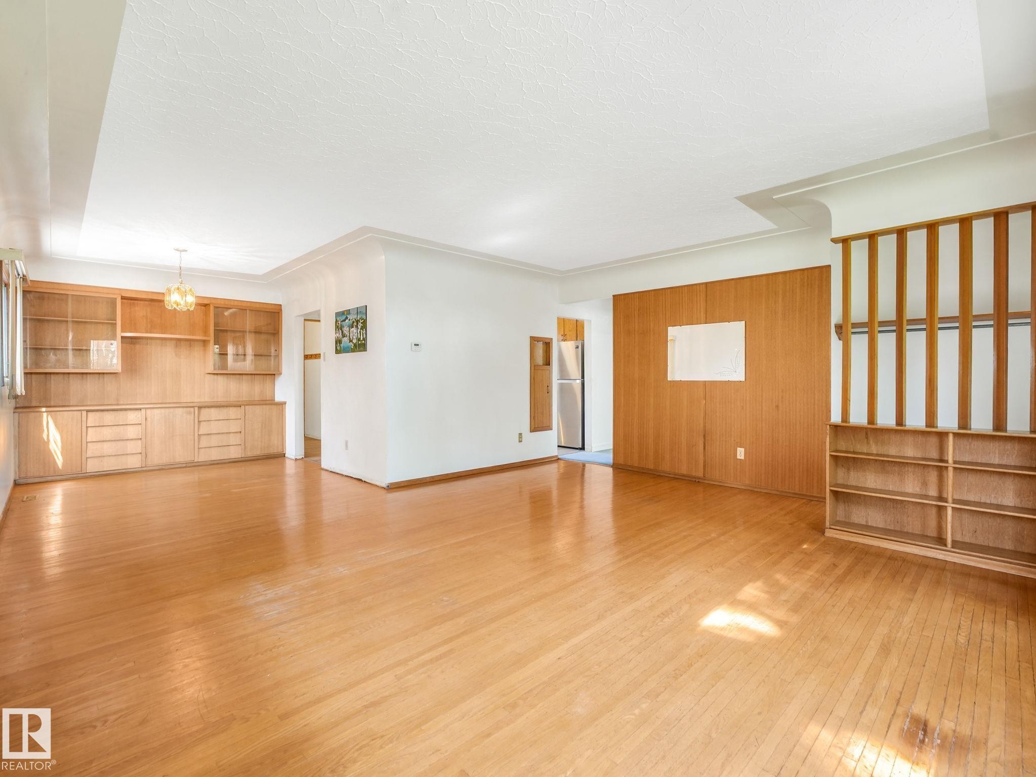 12418 125 Street Nw, Edmonton, AB - Indoor
