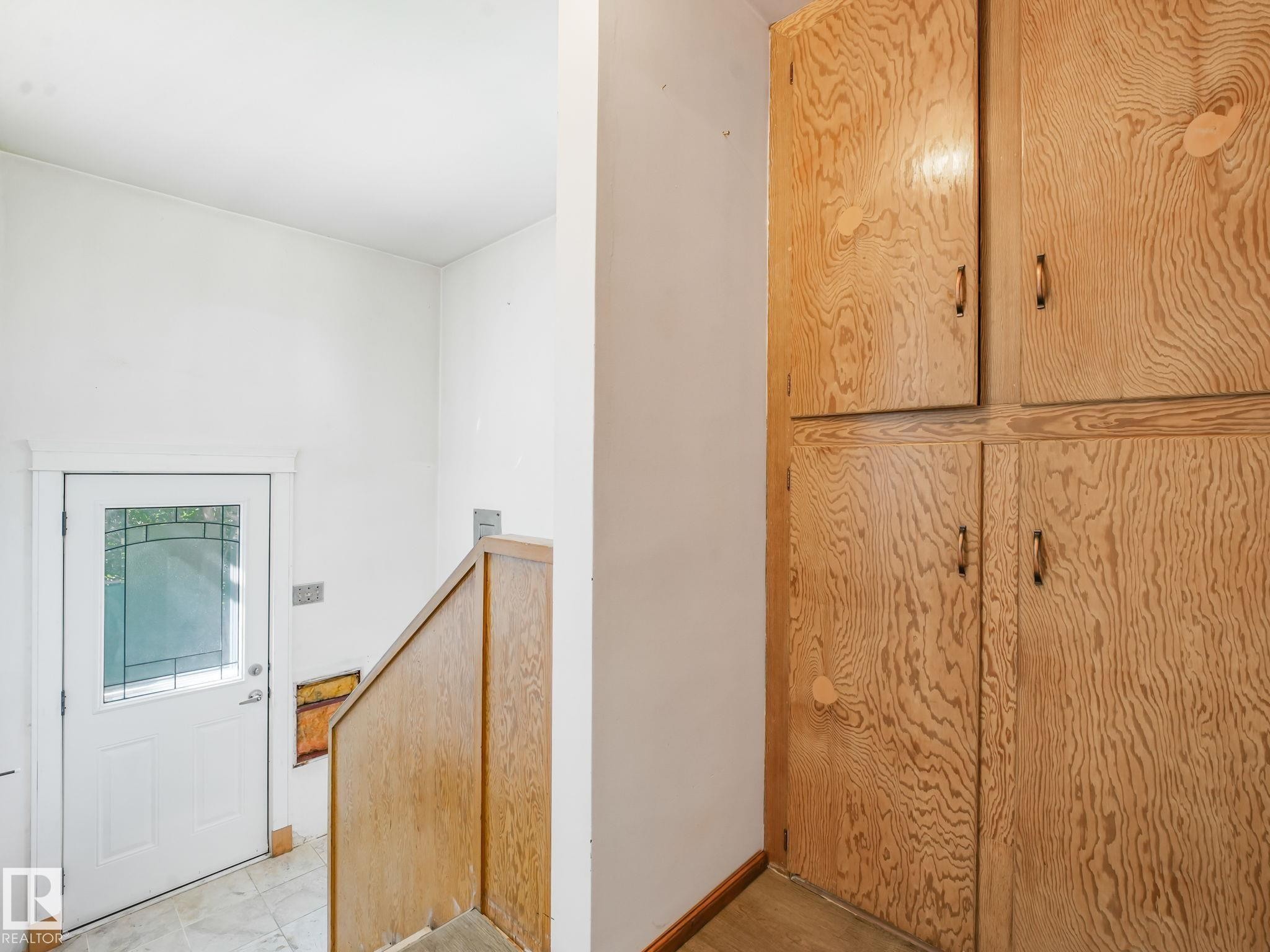 12418 125 Street Nw, Edmonton, AB - Indoor Photo Showing Other Room